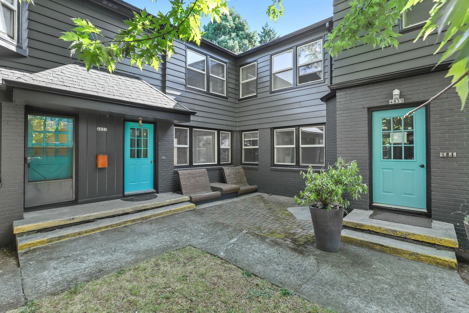 Portland Apartment: 4831-4841 E Burnside St