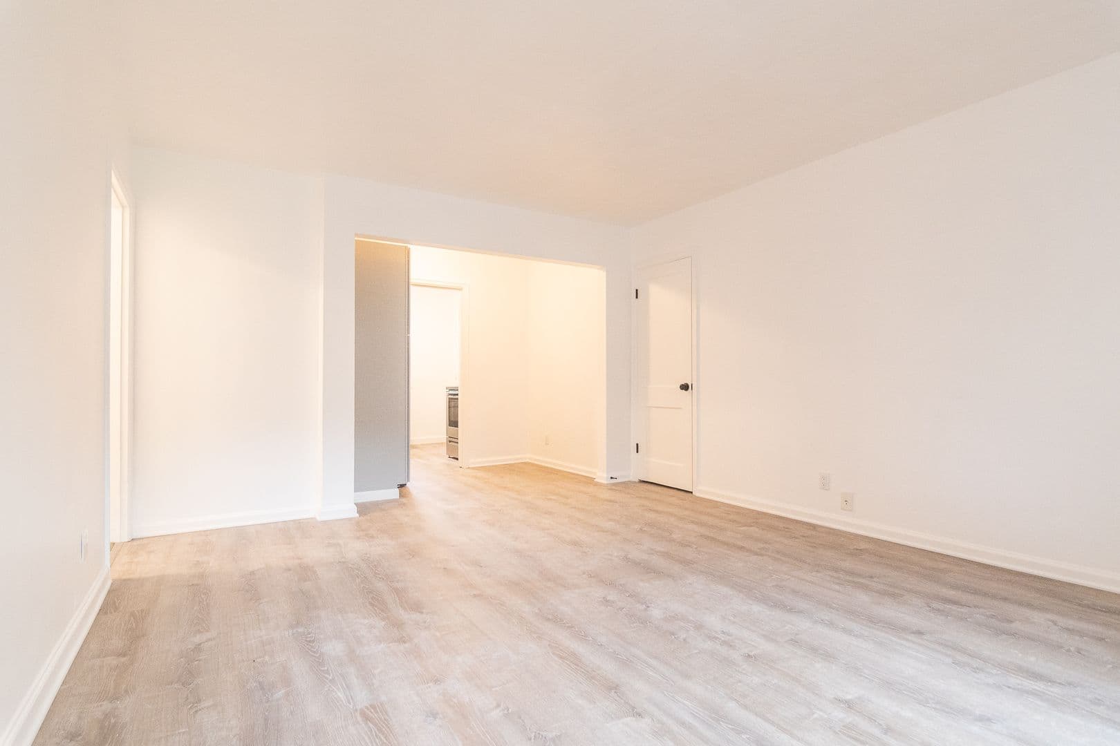 Portland Apartment: 4831-4841 E Burnside St