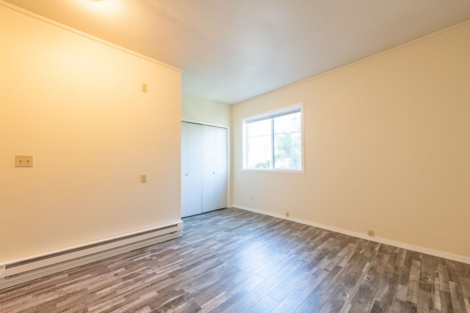 Portland Apartment: 7202-7204 NE Glisan