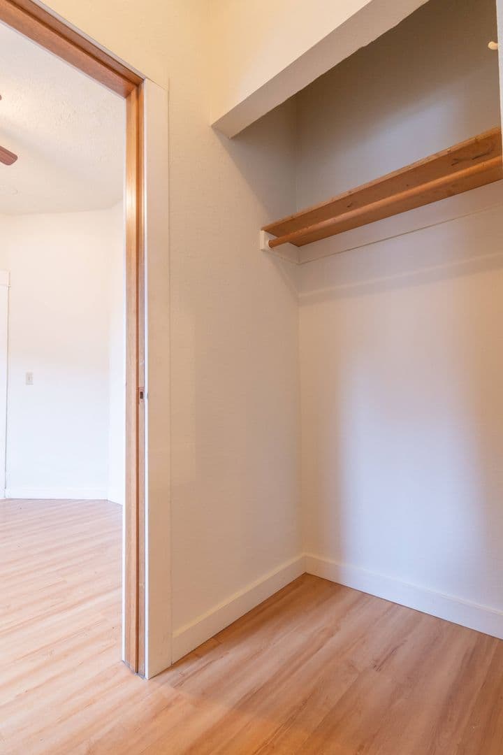 Portland Apartment: 6020 NE Glisan