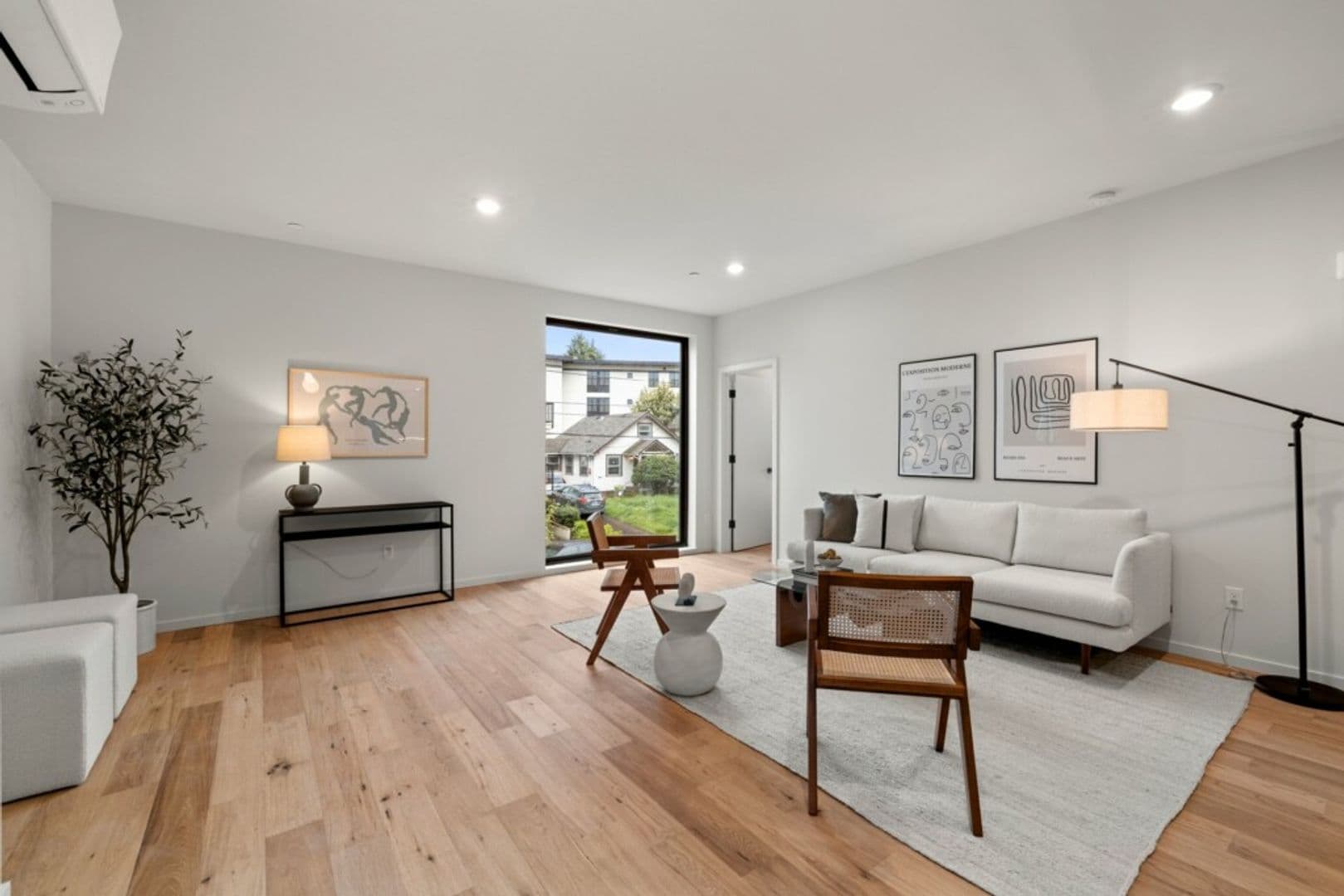 Portland Apartment: 1615 N Willis Blvd