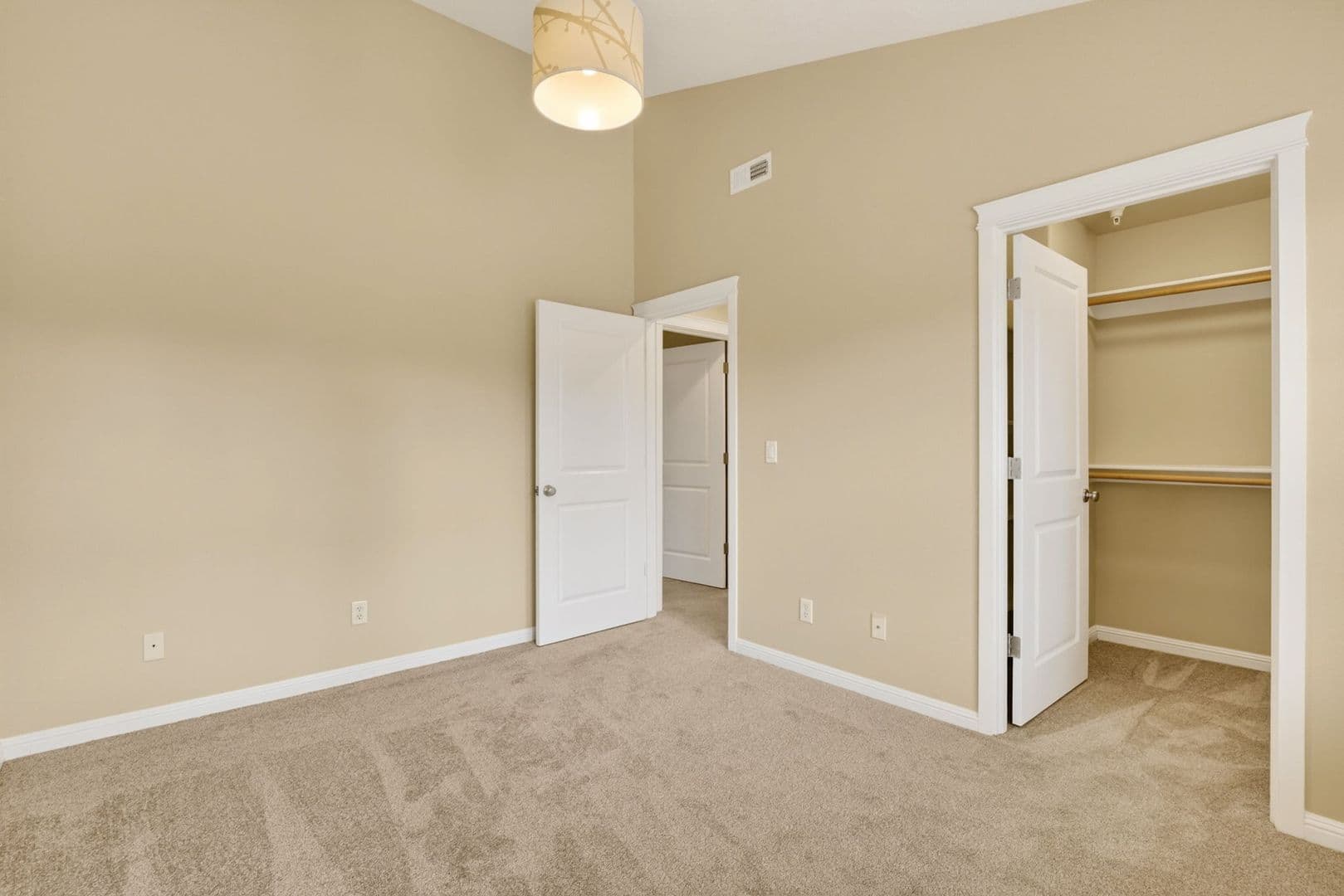 Gresham Apartment: 308-394 SW Eastman Parkway
