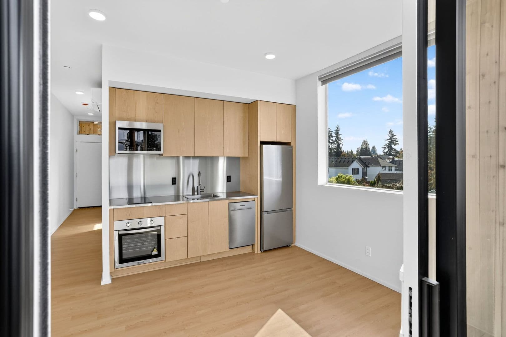Portland Apartment: 7480 N Delaware