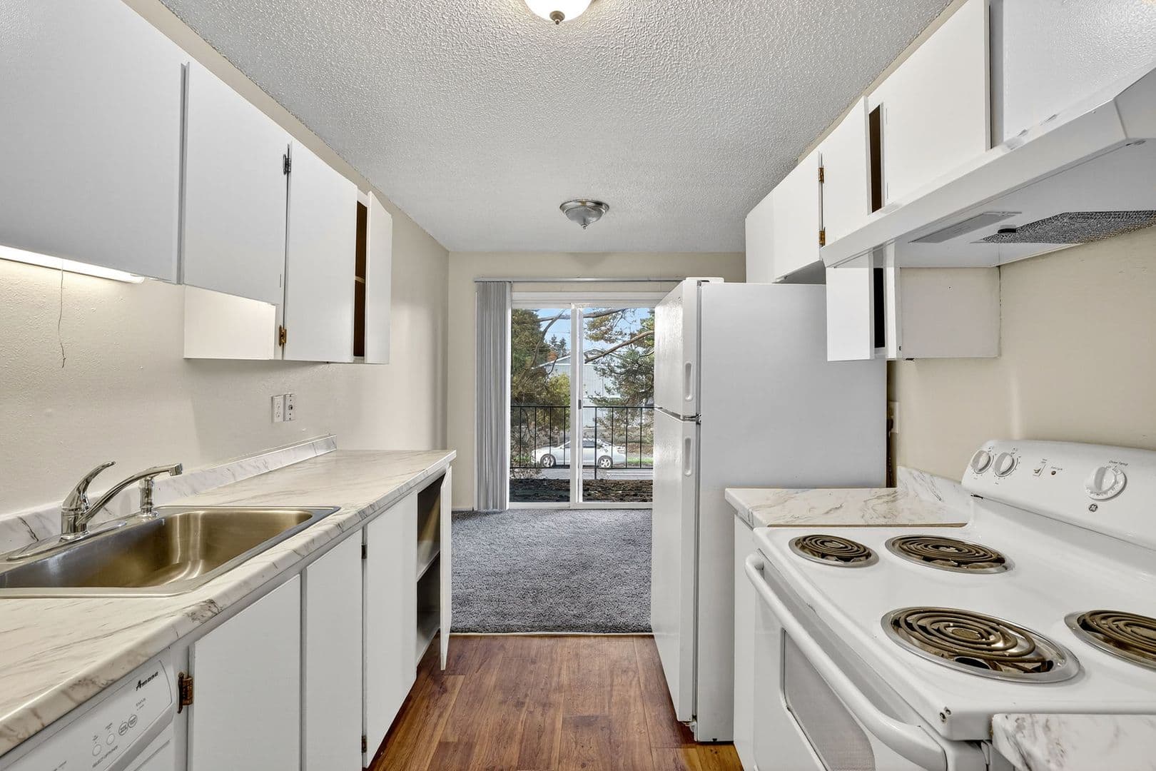 Portland Apartment: 9020-9038 N Central