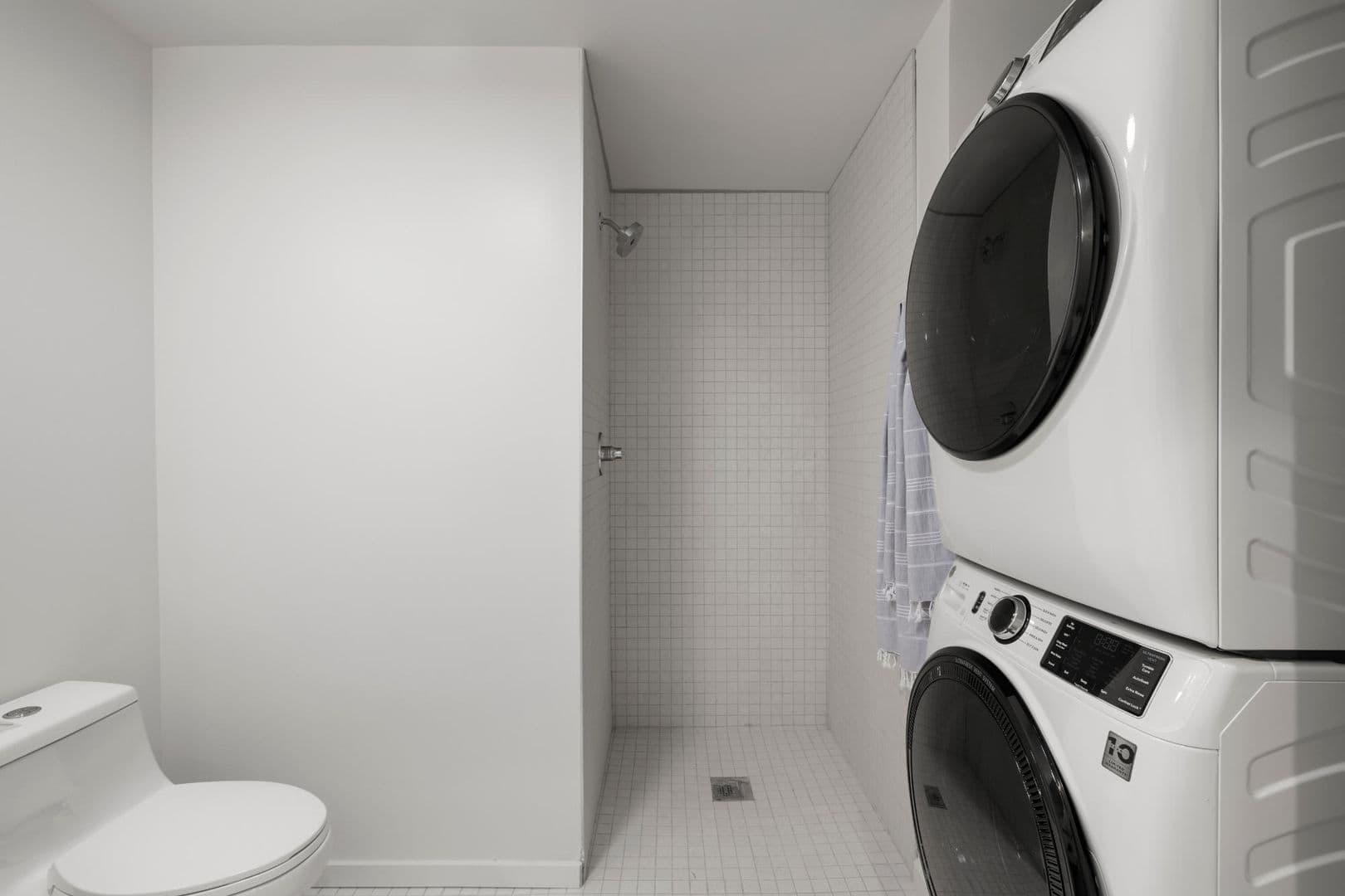 Portland Apartment: 1825 N Rosa Parks Way