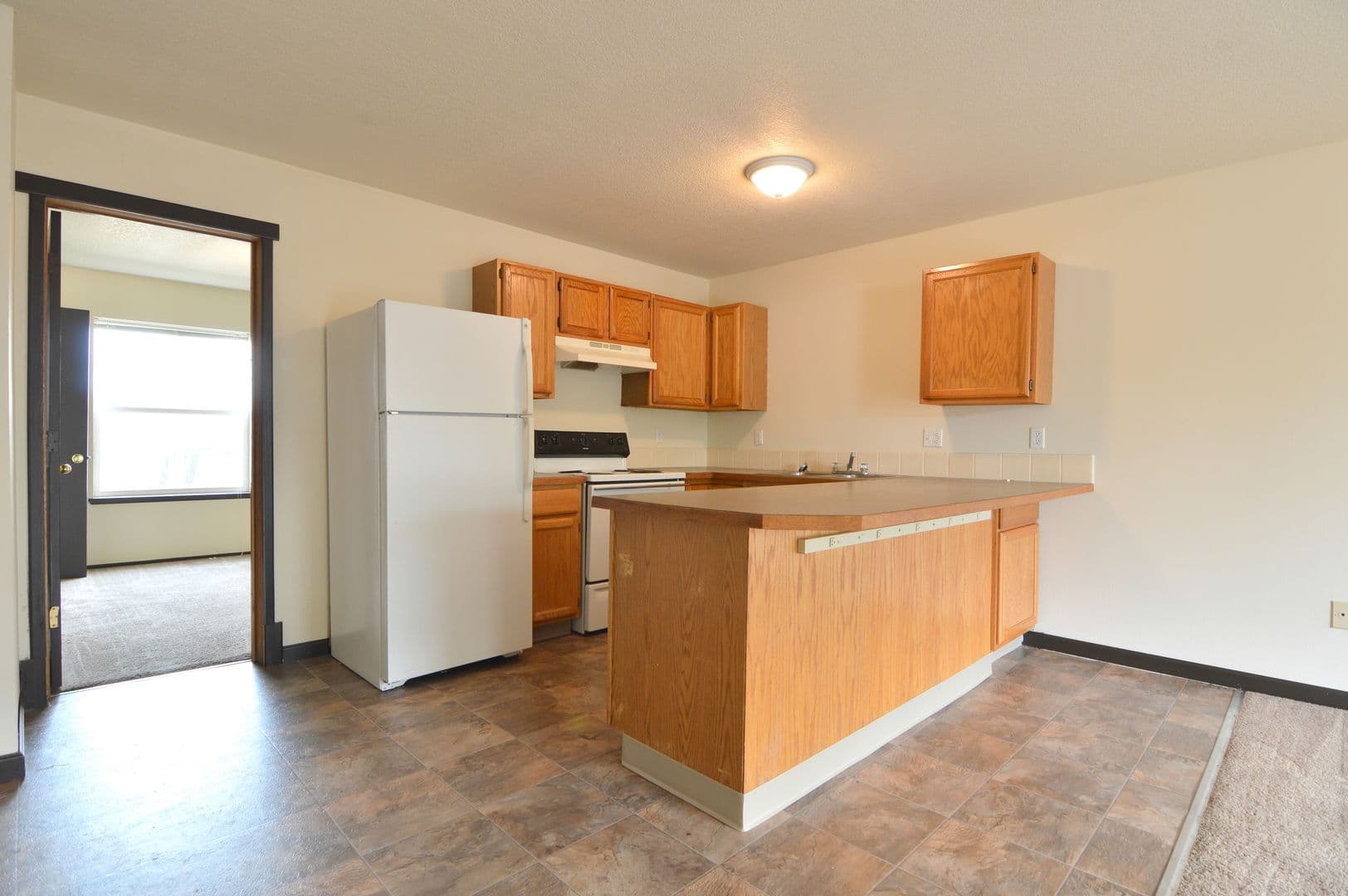 Portland Apartment: 12231-12233 SE Steele