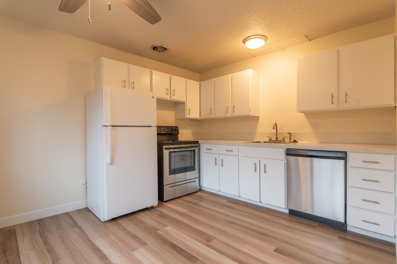 Portland Apartment: 6225-6235 SW Burlingame