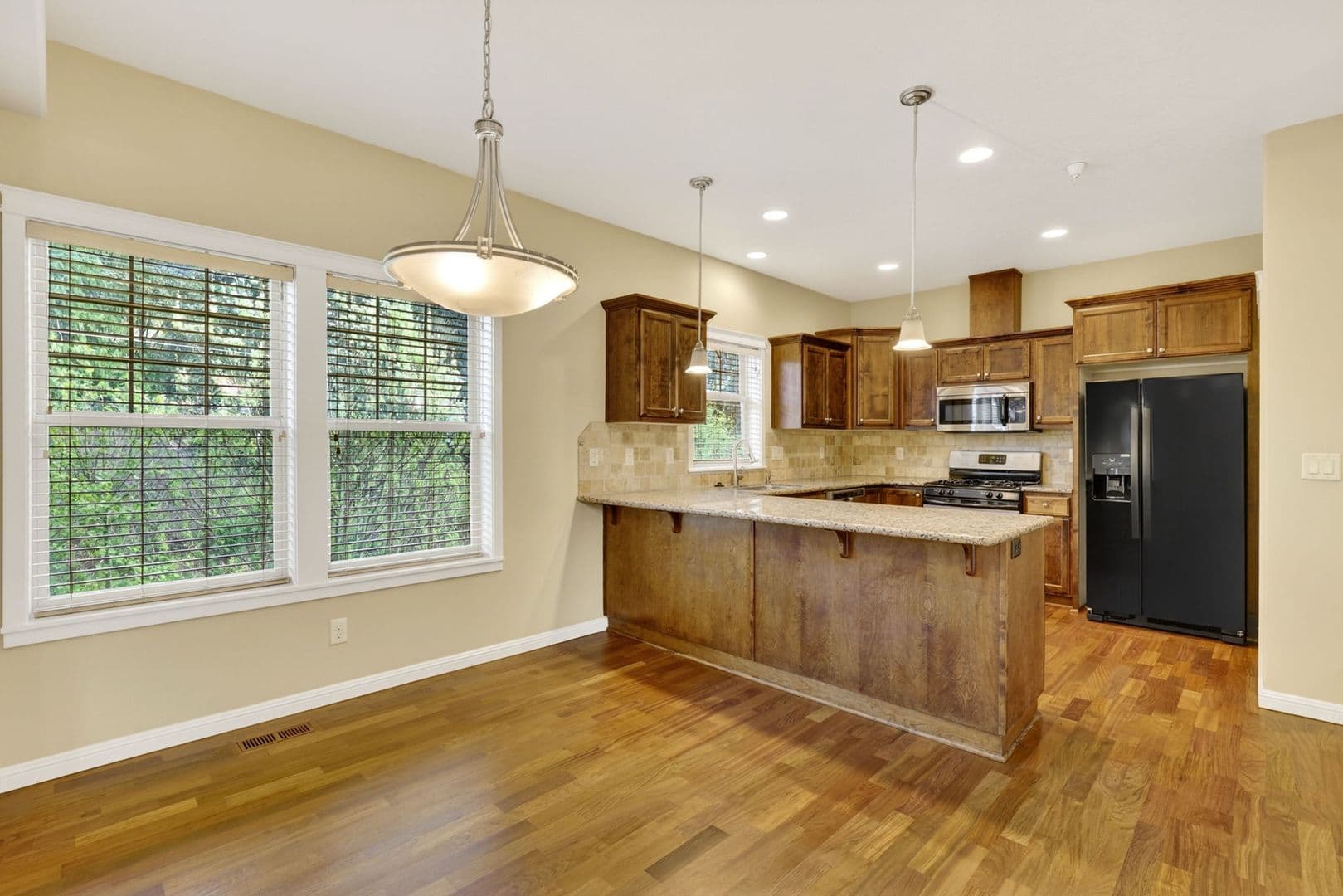 Gresham Apartment: 308-394 SW Eastman Parkway