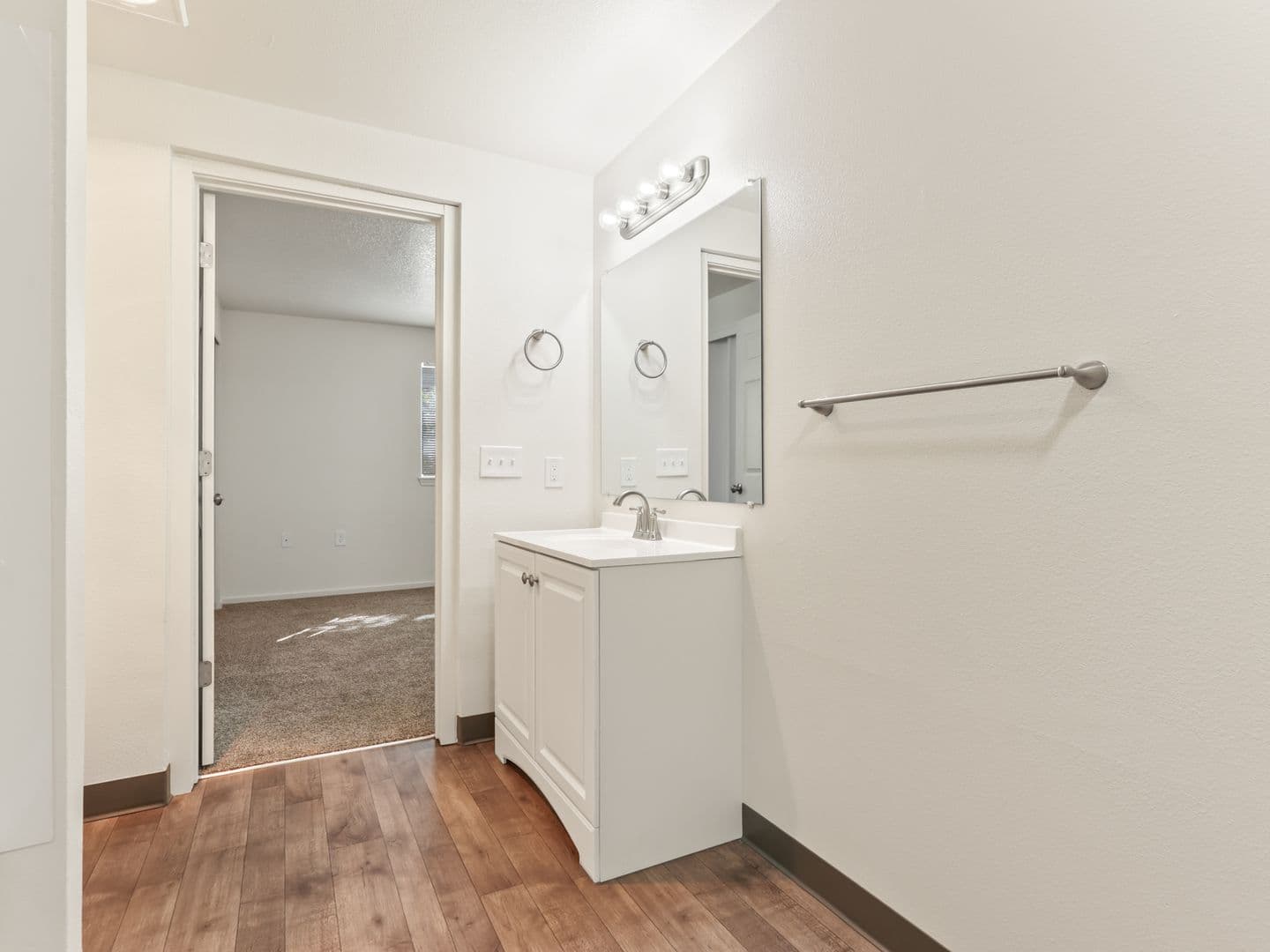 Portland Apartment: 13024 SE Tessa St