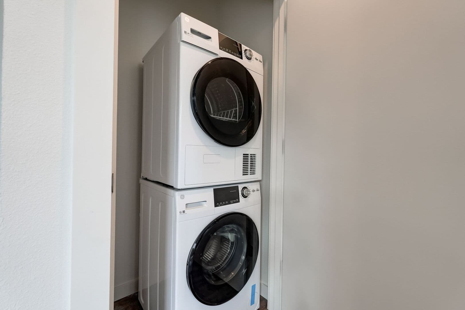 Portland Apartment: 4712 N Williams Ave