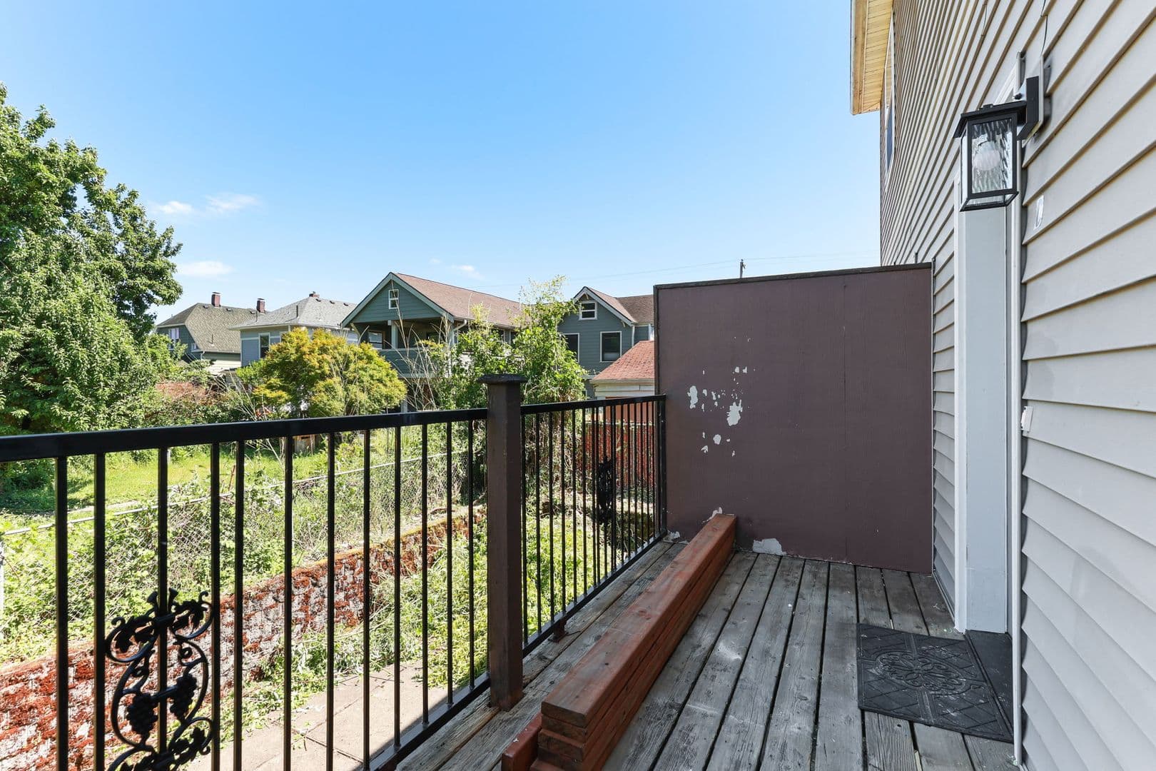 Portland Apartment: 2020 NE Rodney