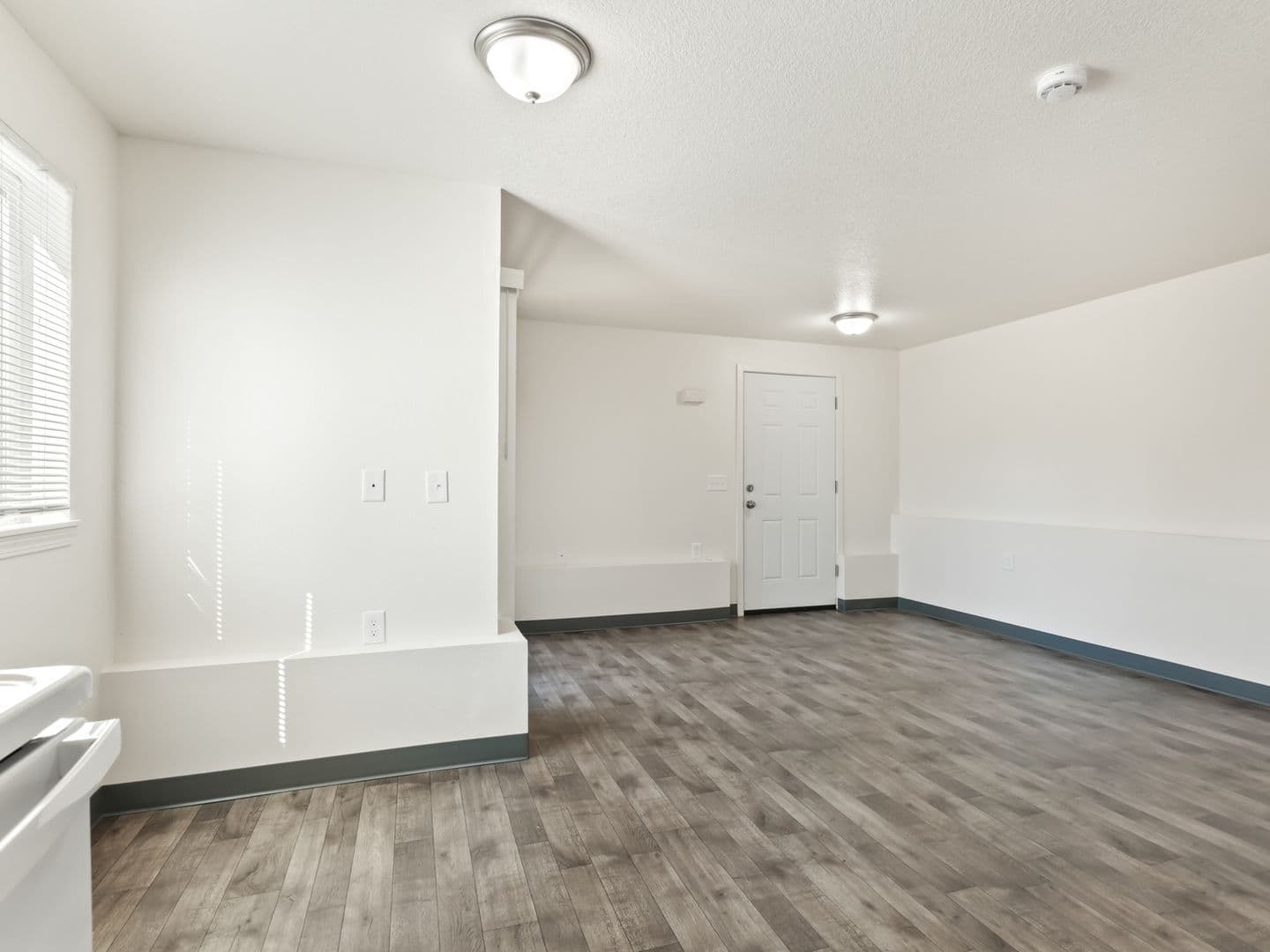Portland Apartment: 13024 SE Tessa St