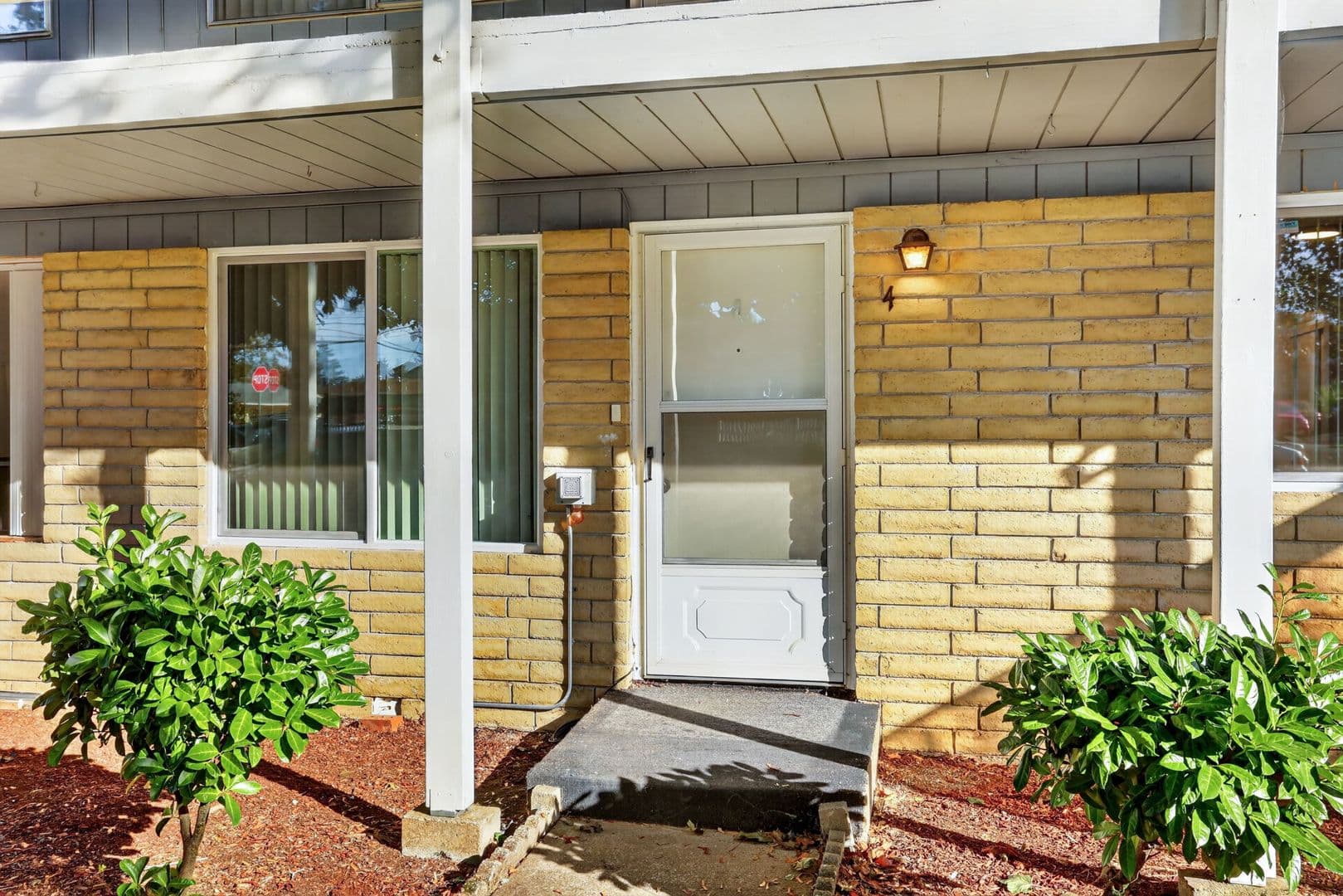 Sandy Apartment: 17170 Beers Ave