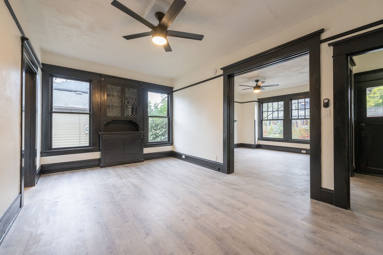 Portland Apartment: 2411-2417 NE Glisan