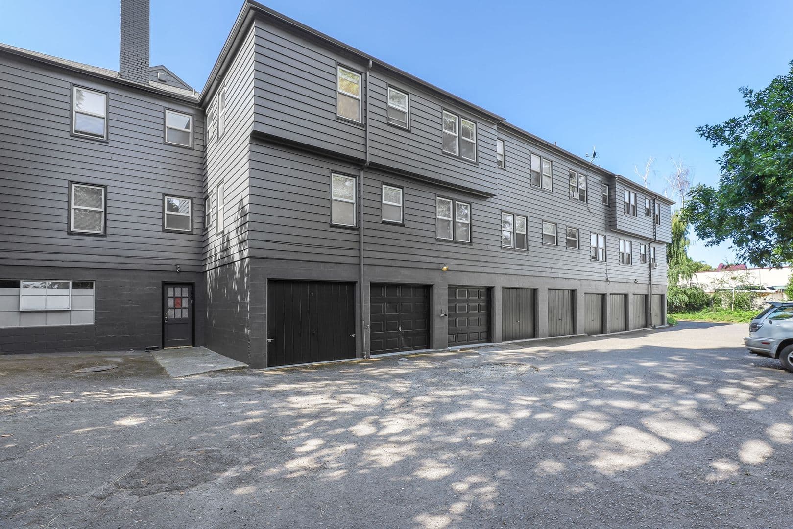 Portland Apartment: 4831-4841 E Burnside St