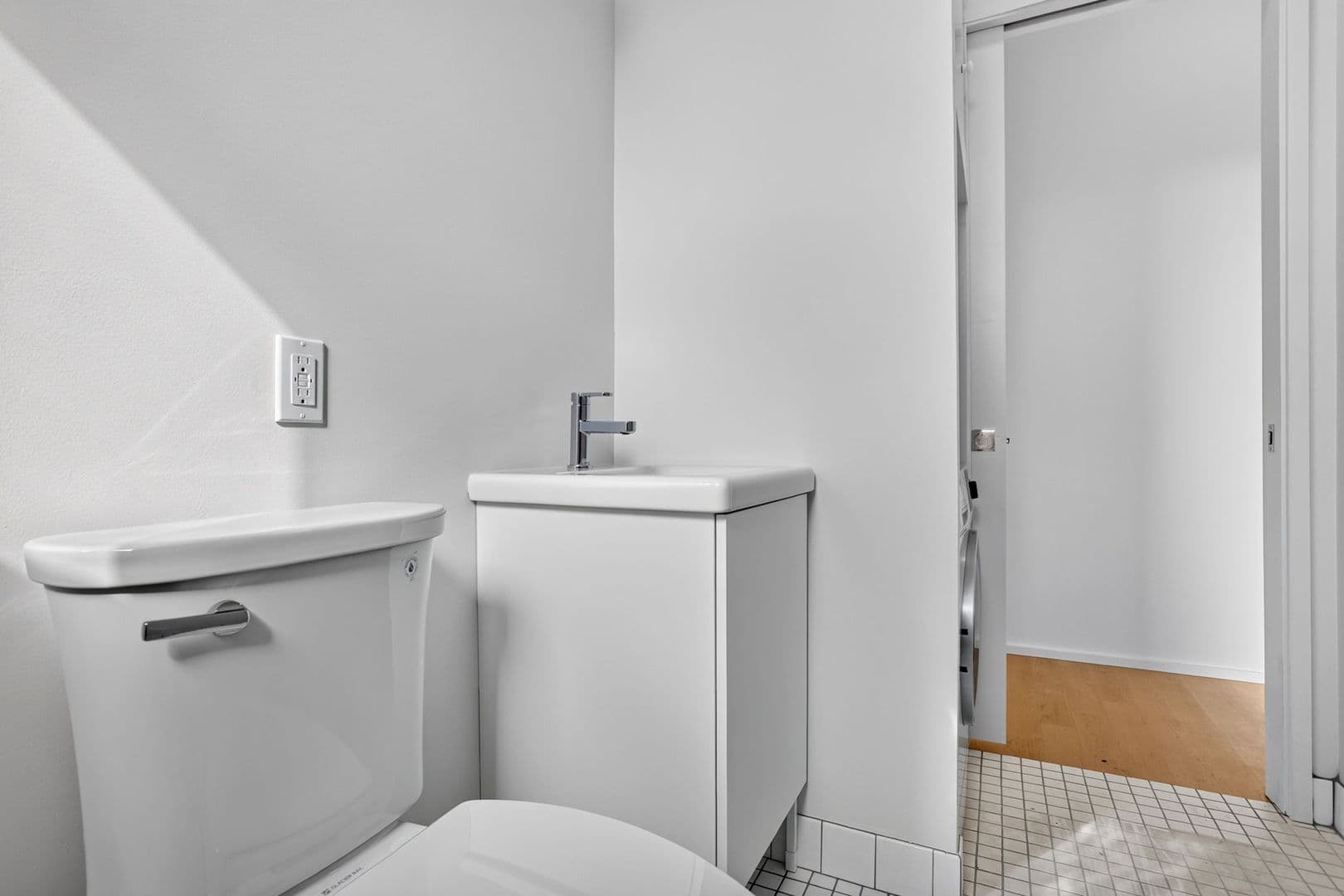 Portland Apartment: 7480 N Delaware