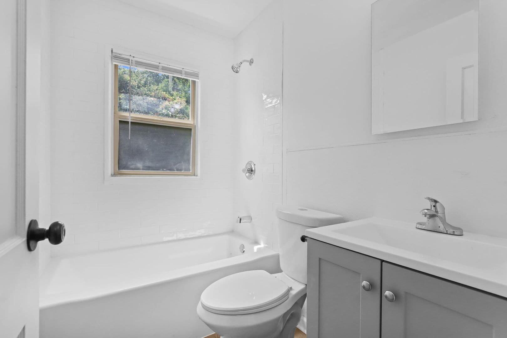 Portland Apartment: 4831-4841 E Burnside St