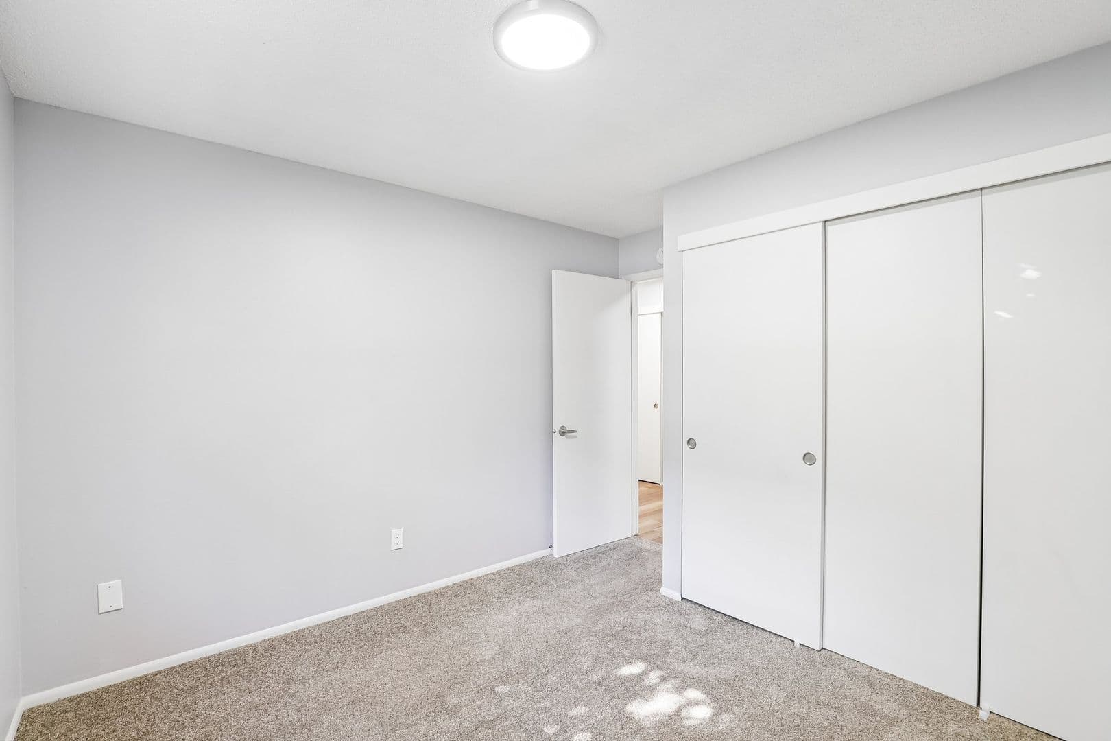Portland Apartment: 6225-6235 SW Burlingame