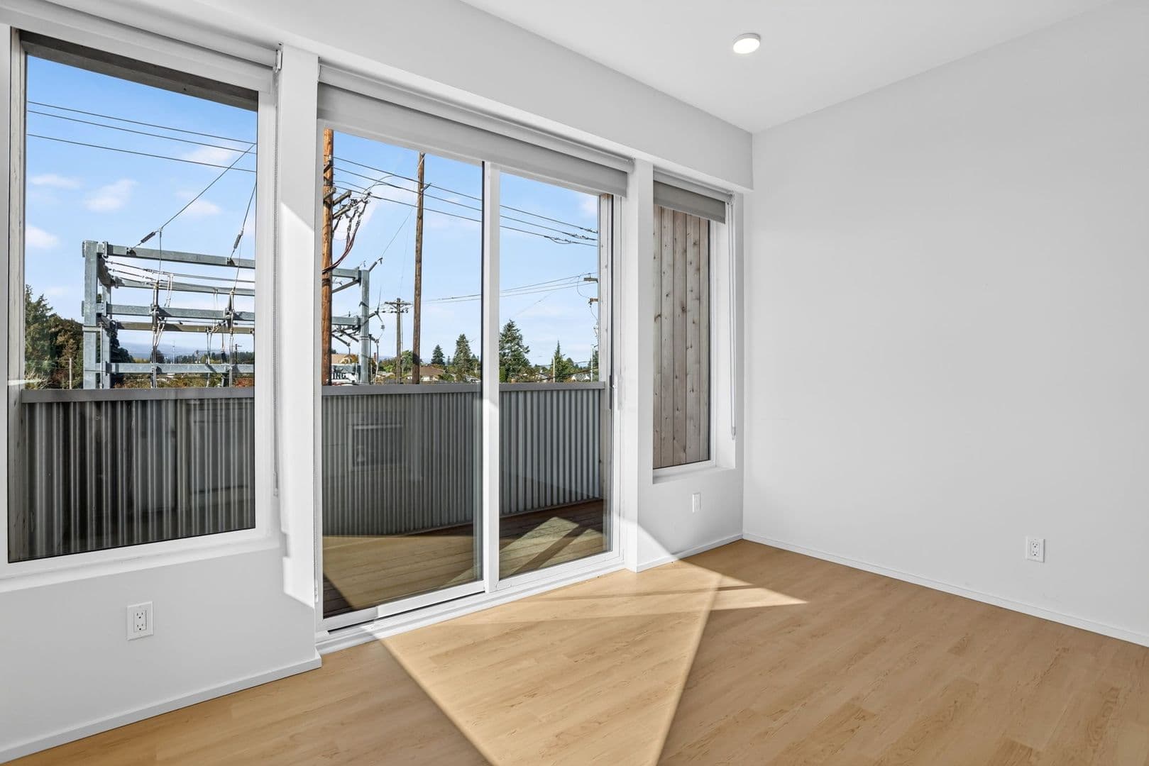 Portland Apartment: 7480 N Delaware