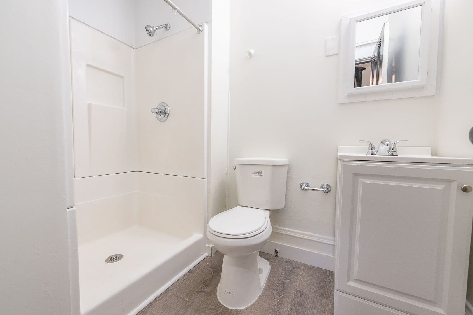 Portland Apartment: 2411-2417 NE Glisan