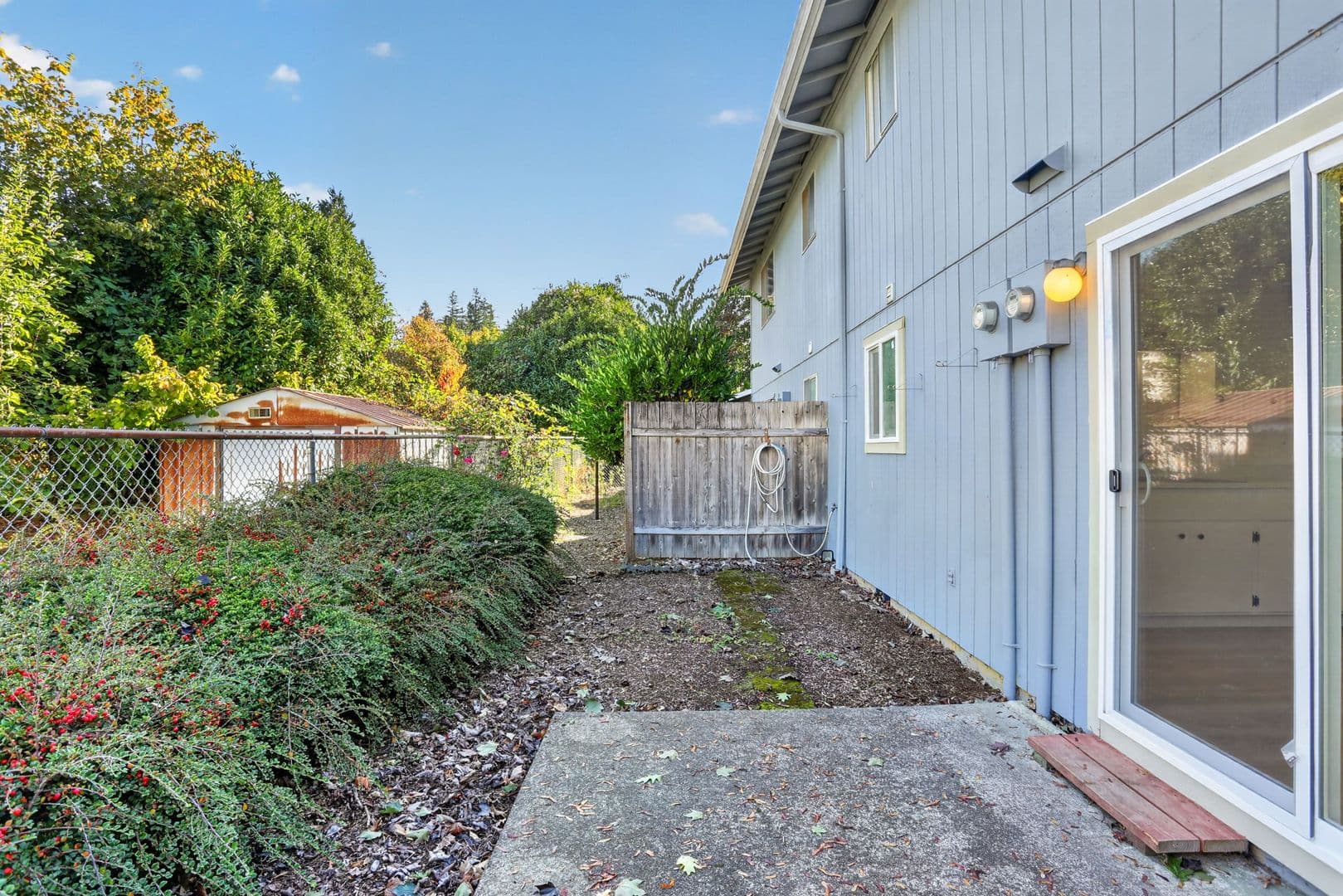 Sandy Apartment: 17170 Beers Ave