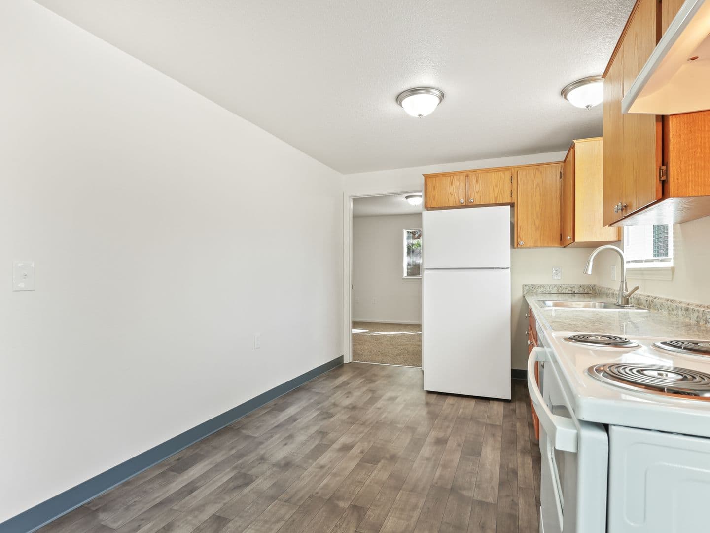 Portland Apartment: 13024 SE Tessa St