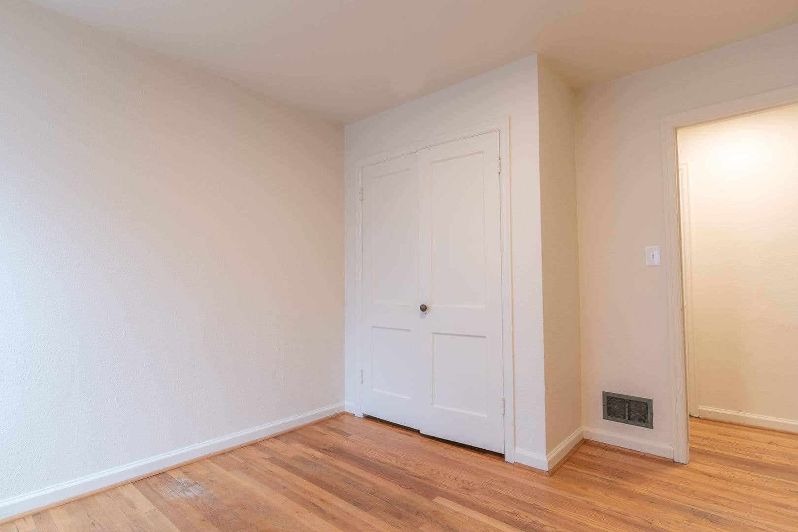 PORTLAND Apartment: 5412-5420 NE 9th