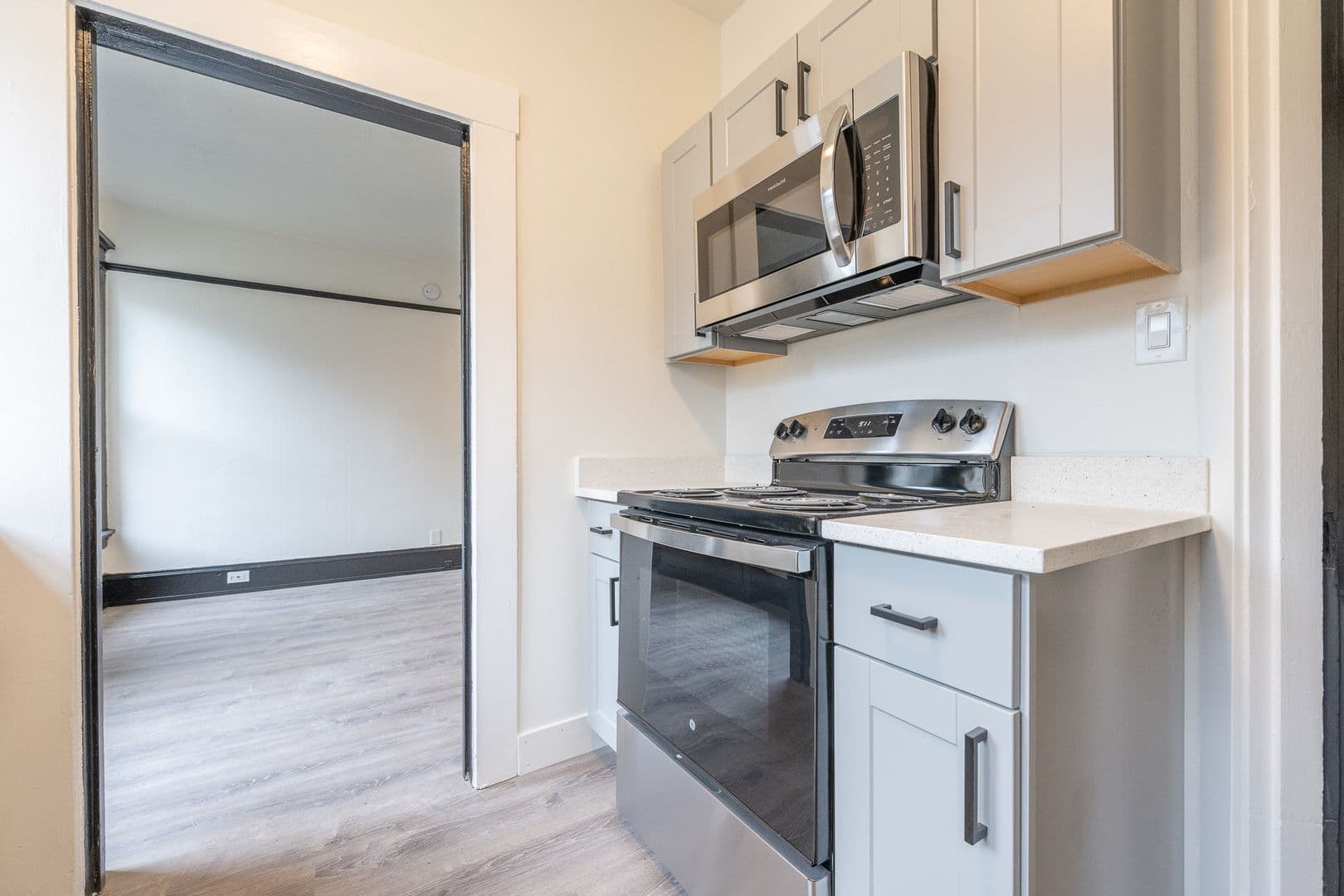 Portland Apartment: 2411-2417 NE Glisan