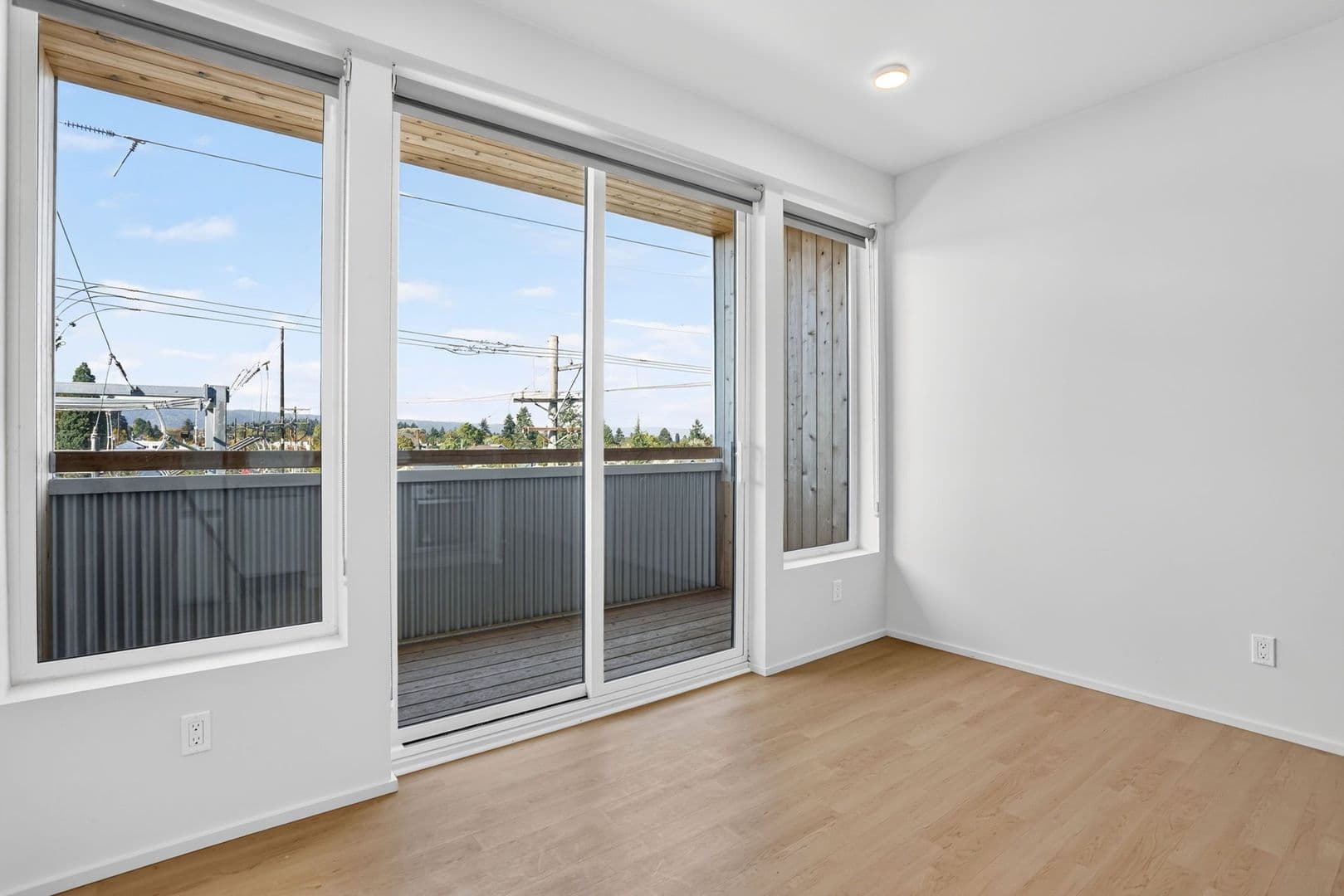 Portland Apartment: 7480 N Delaware