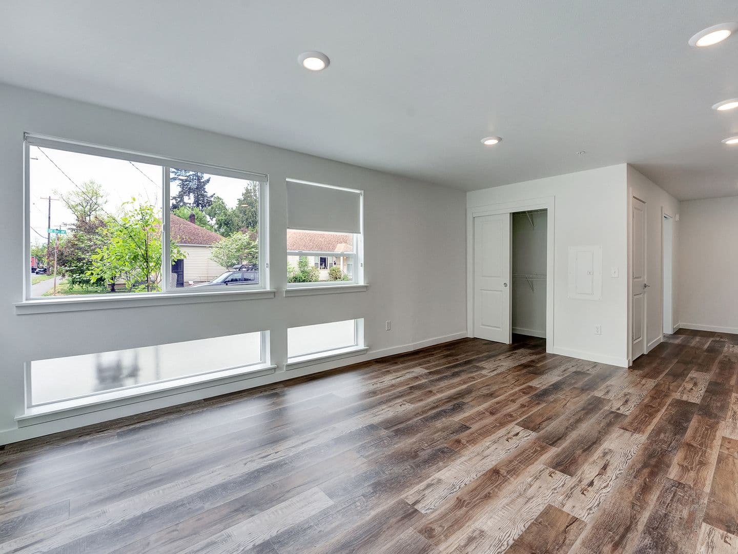 Portland Apartment: 5111 SE Woodstock