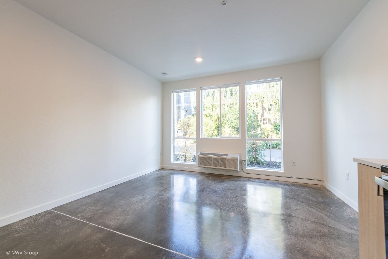 Portland Apartment: 8770 N Willamette
