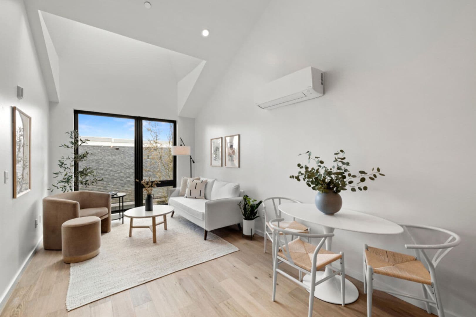 Portland Apartment: 1615 N Willis Blvd