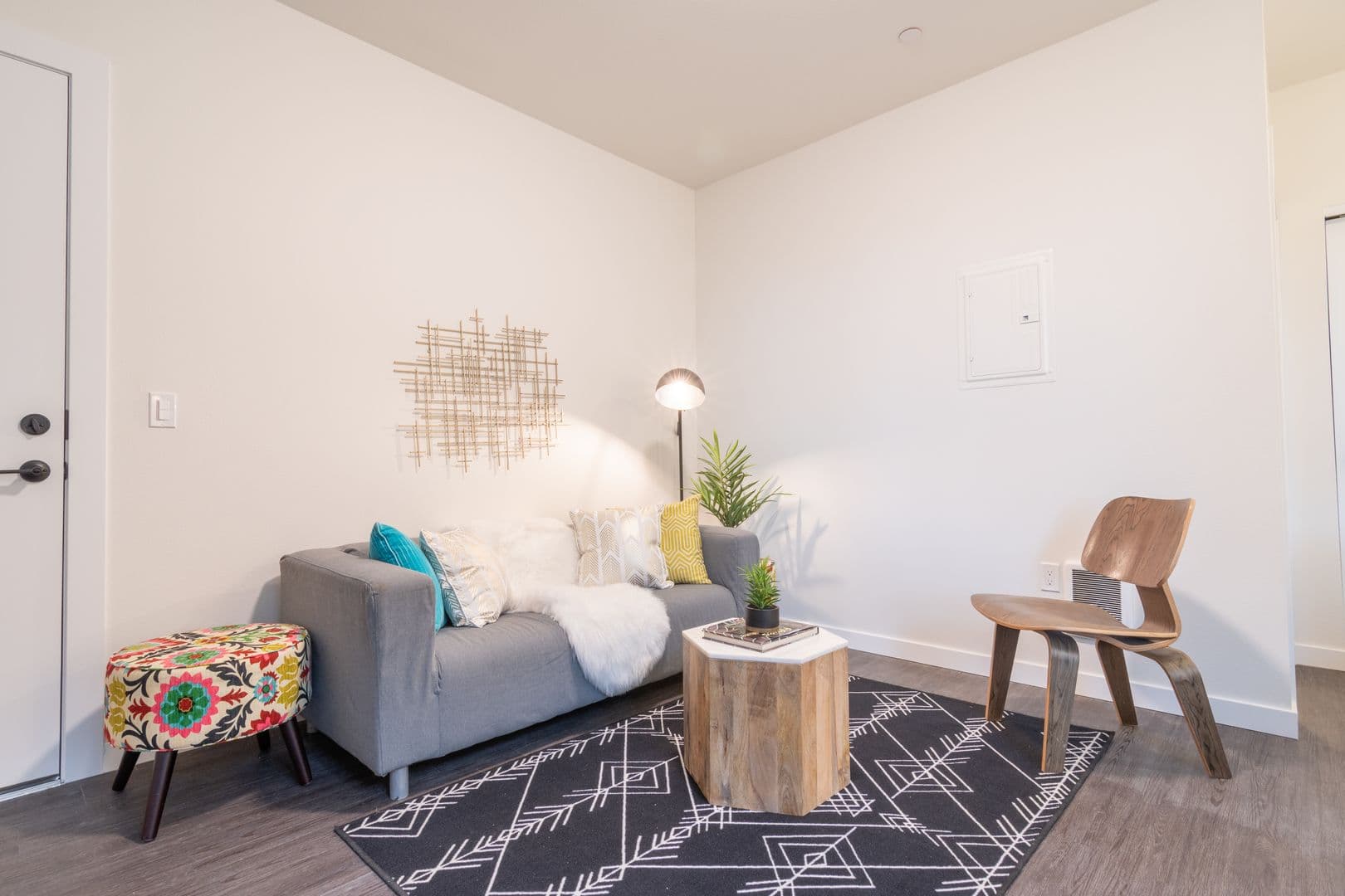Portland Apartment: 435 NE Church