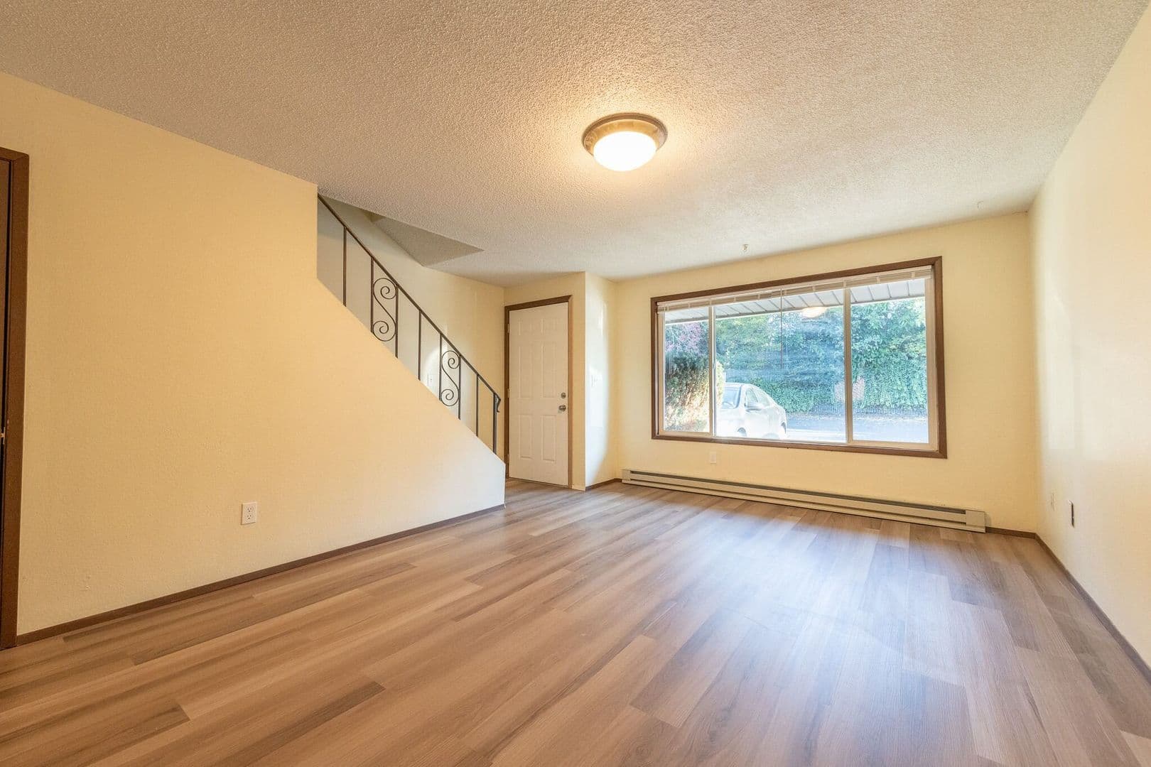 Milwaukie Apartment: 15500 SE East Ave