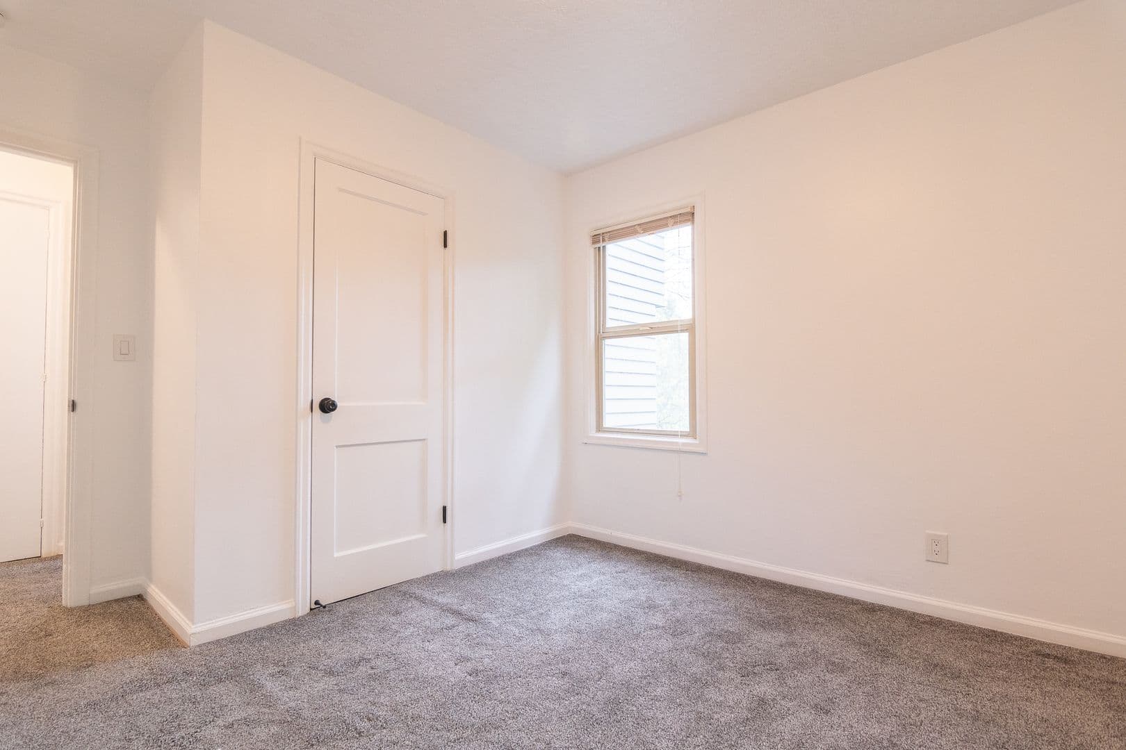 Portland Apartment: 4831-4841 E Burnside St