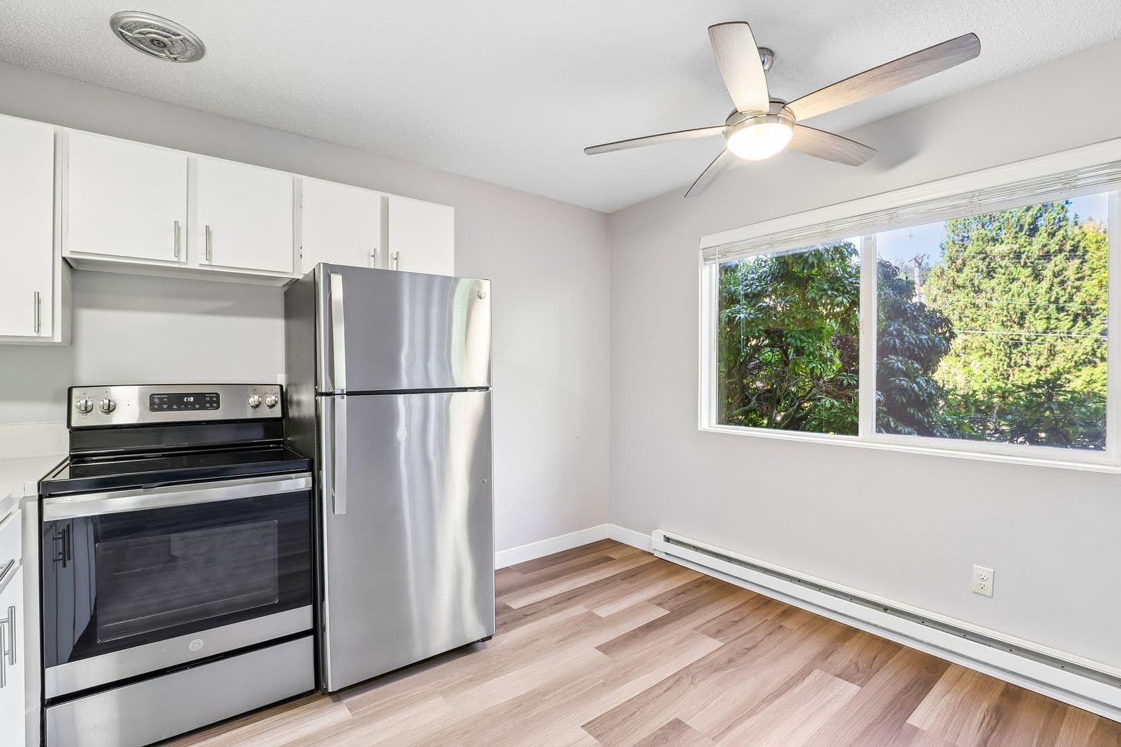Portland Apartment: 6225-6235 SW Burlingame