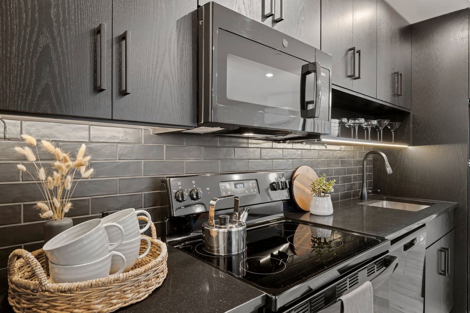 Portland Apartment: 1615 N Willis Blvd