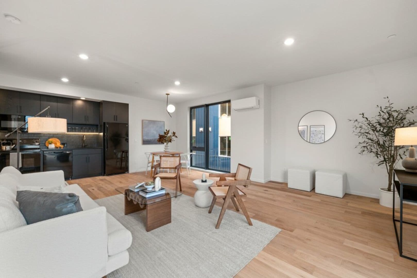 Portland Apartment: 1615 N Willis Blvd
