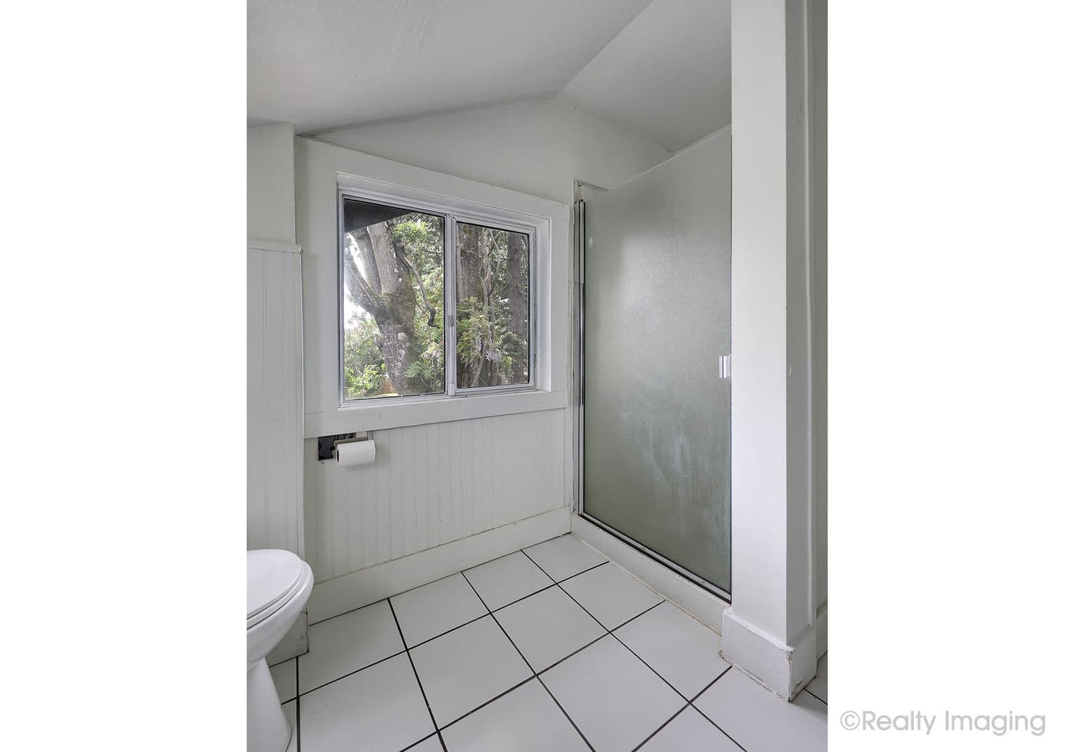 Portland Apartment: 6015-6017 SE 99th Ave