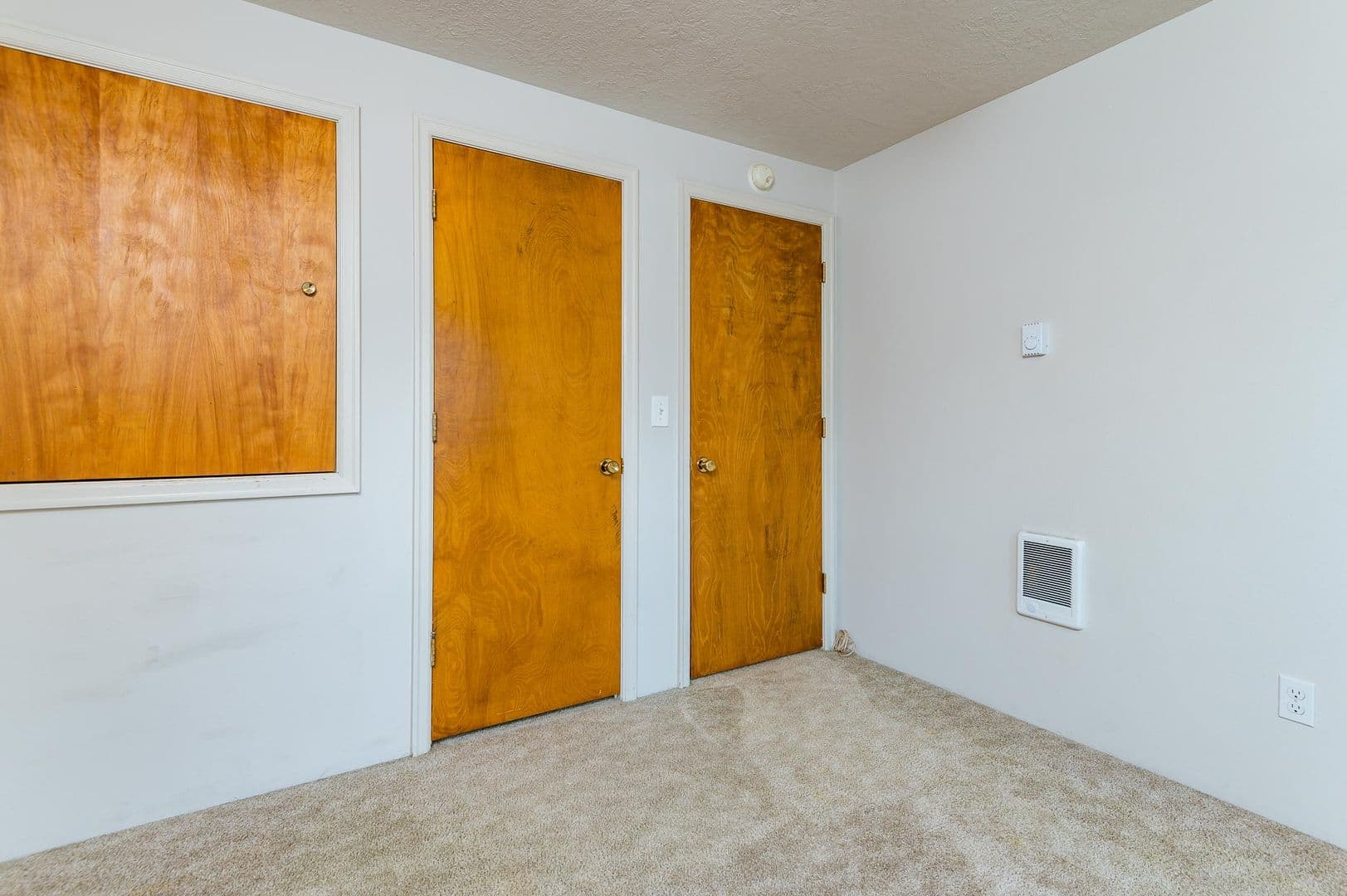 Gresham Apartment: 890 NW Division