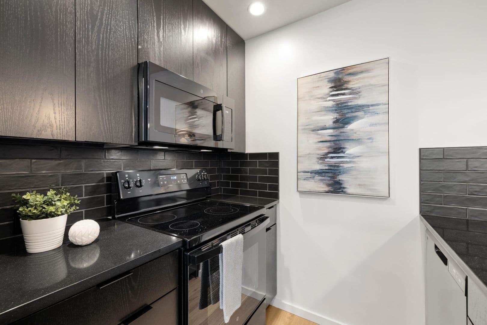 Portland Apartment: 1615 N Willis Blvd