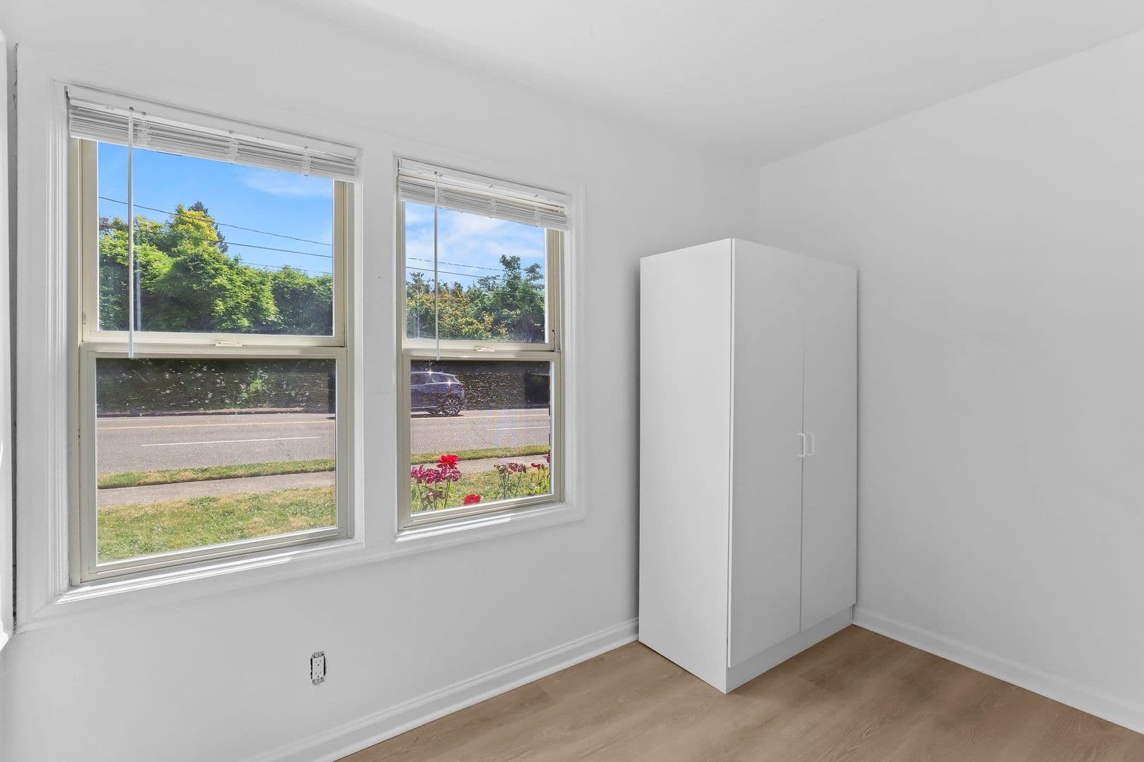 Portland Apartment: 4831-4841 E Burnside St