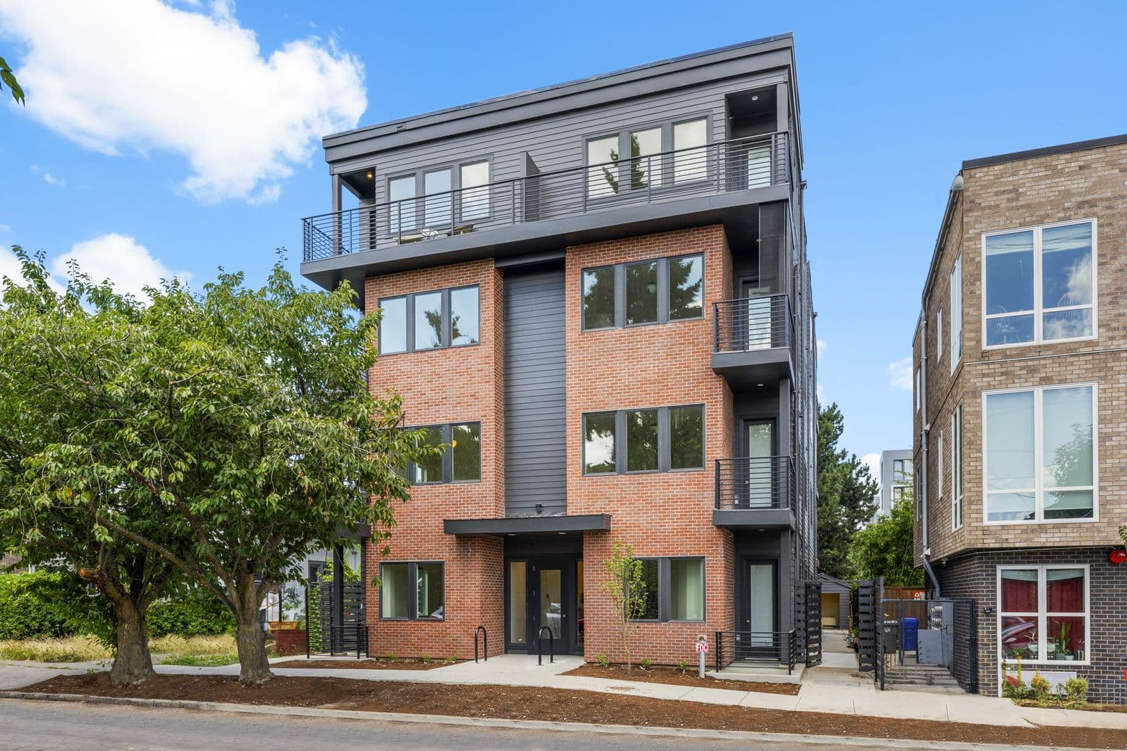 Portland Apartment: 1525 N Humboldt St