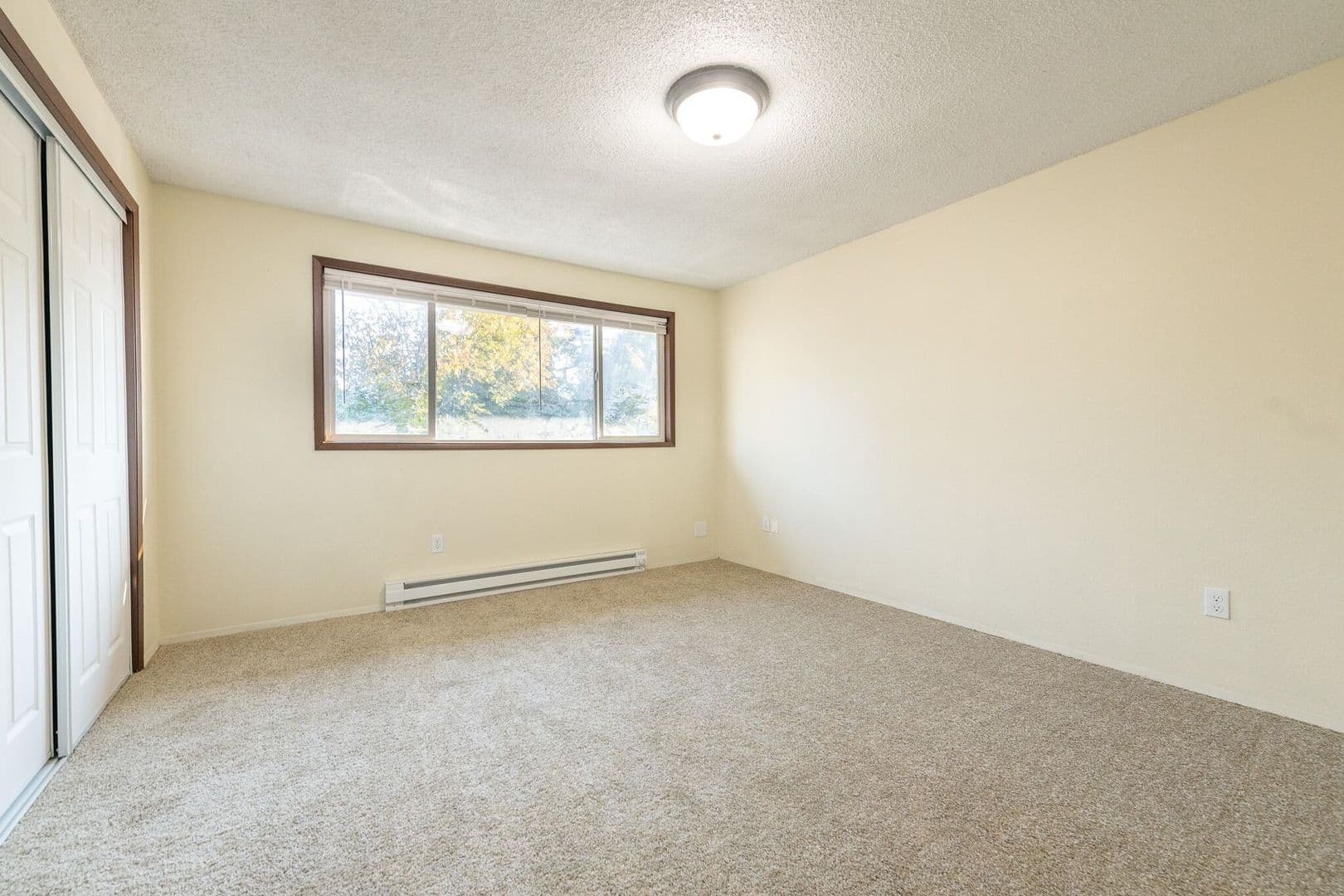 Milwaukie Apartment: 15500 SE East Ave