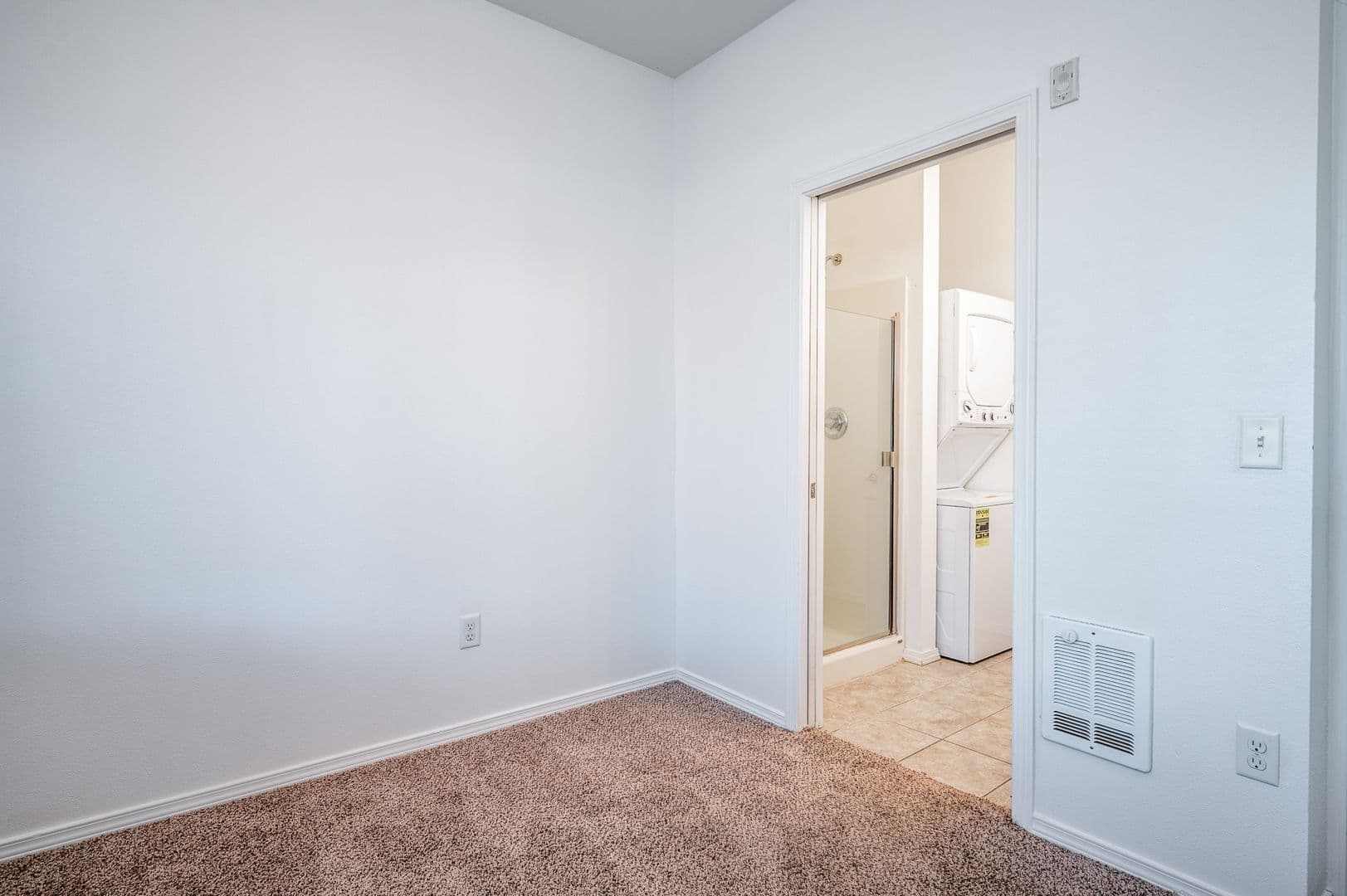 Portland Apartment: 455 NE 24th Ave