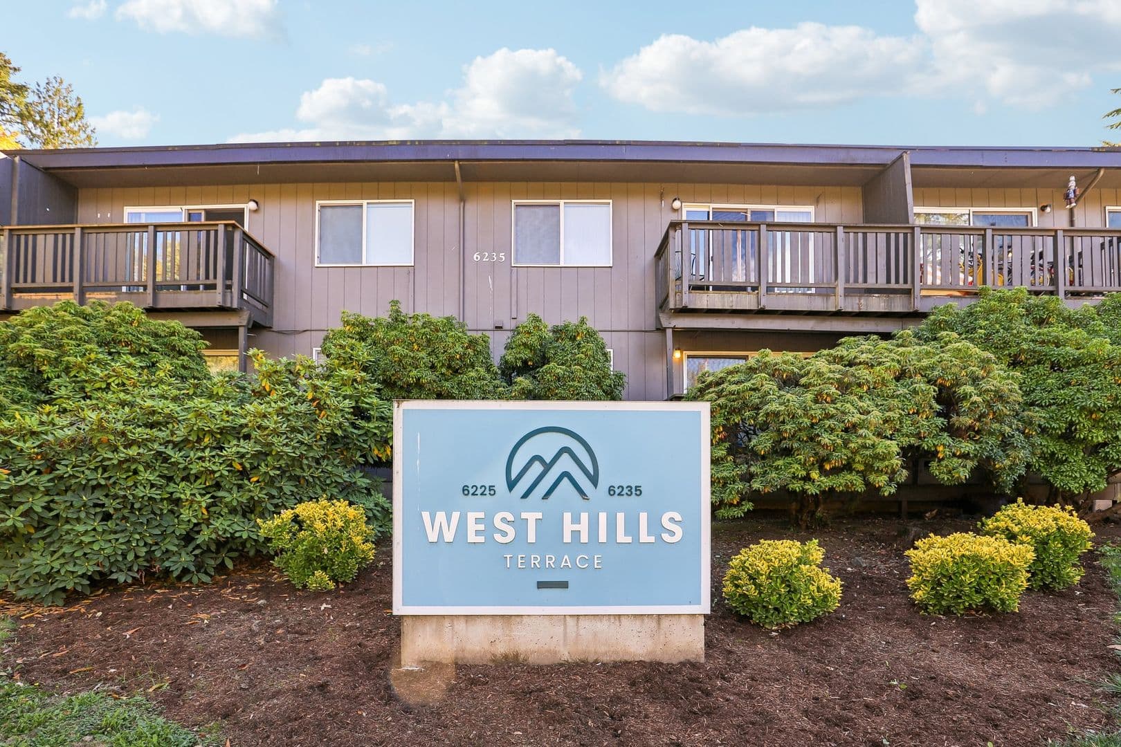 Portland Apartment: 6225-6235 SW Burlingame