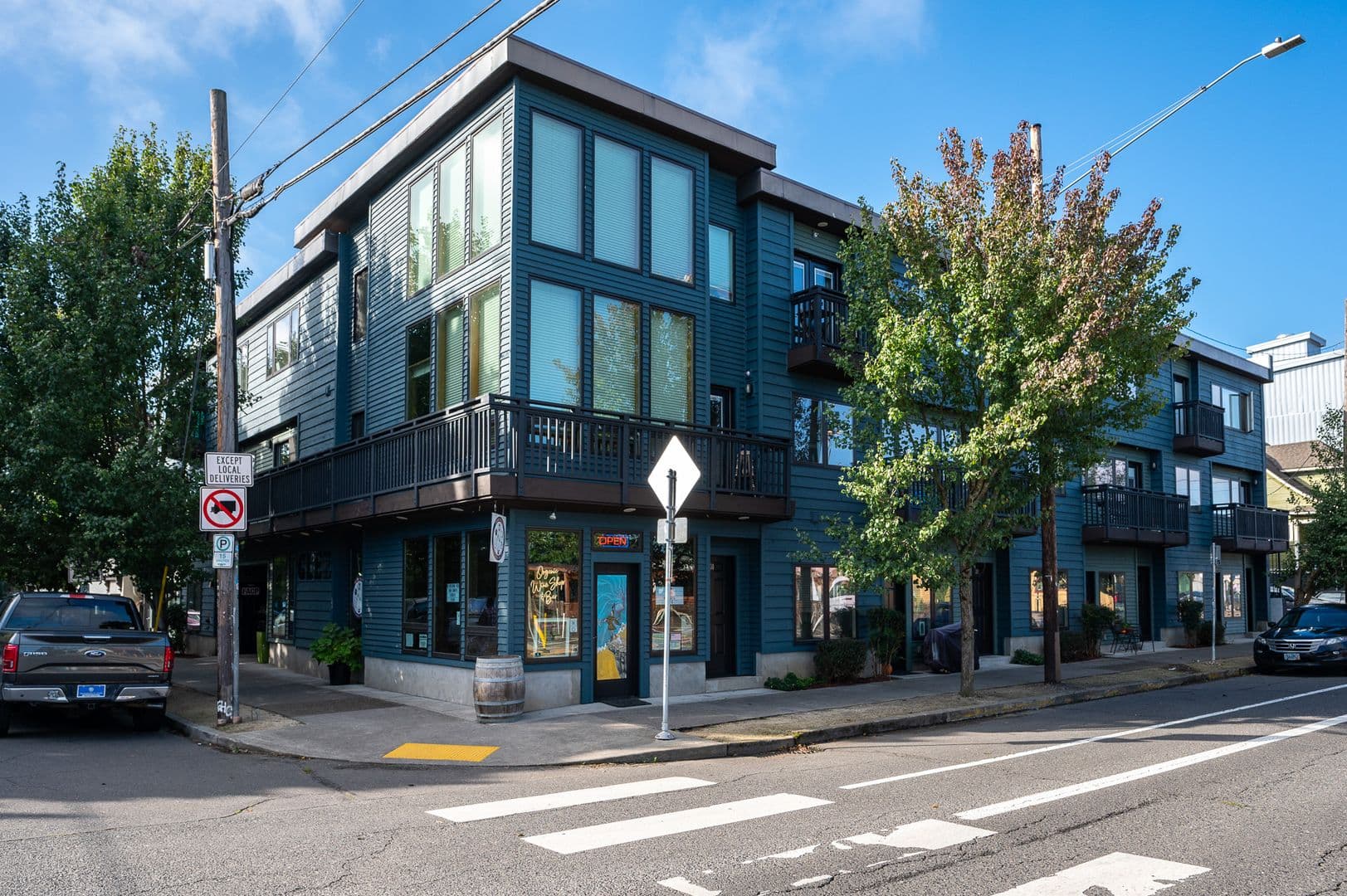 Portland Apartment: 455 NE 24th Ave