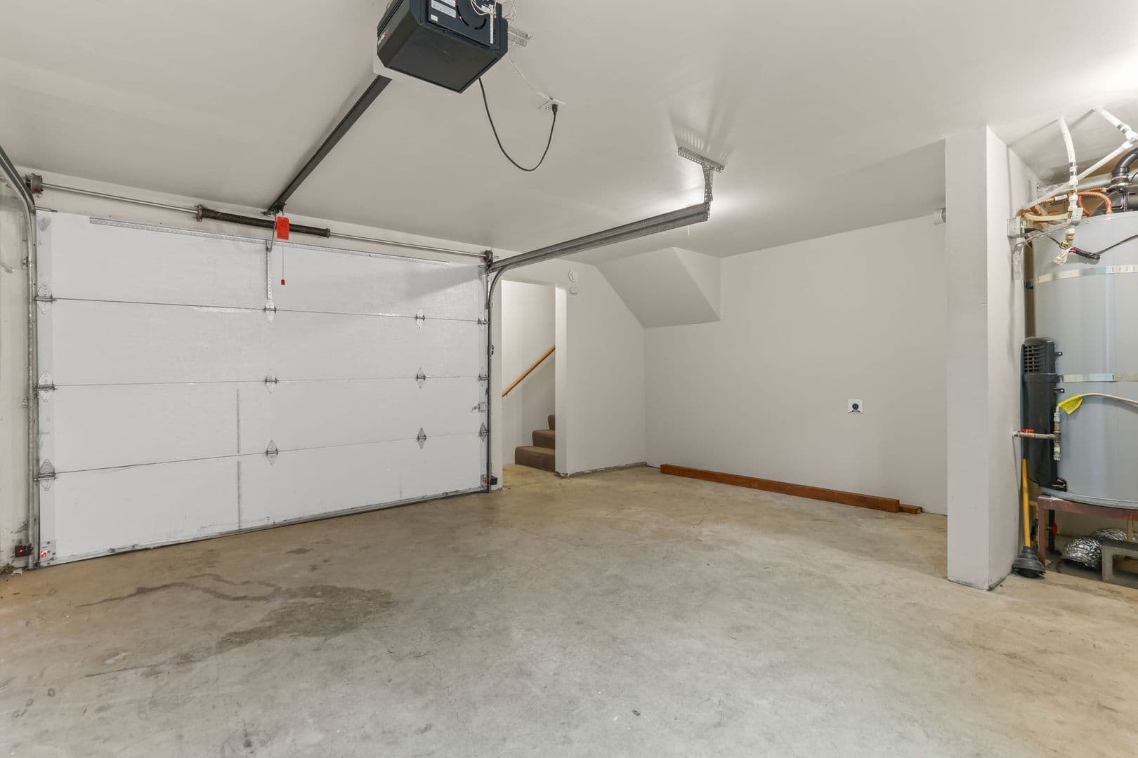 Portland Apartment: 2020 NE Rodney