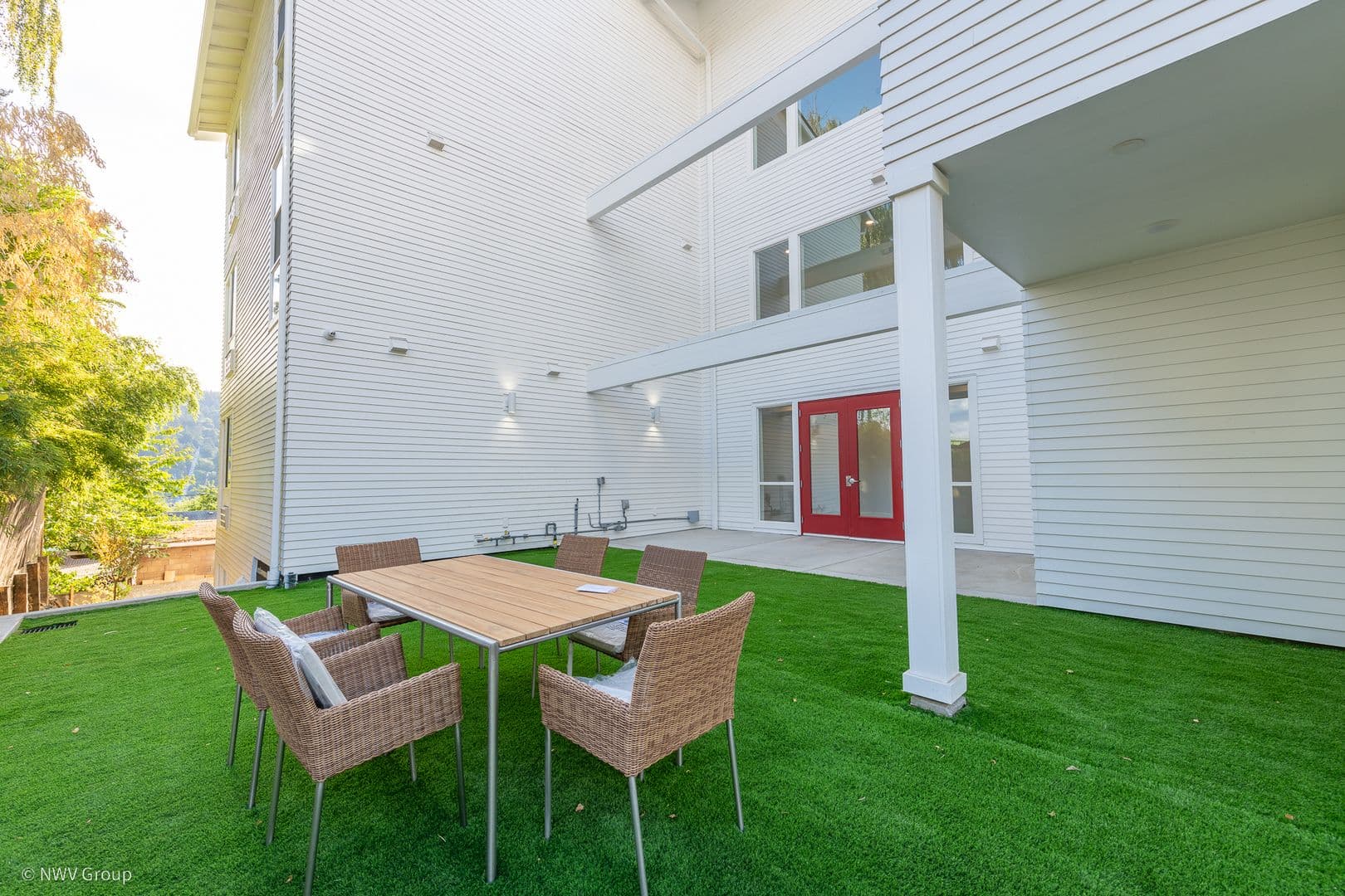 Portland Apartment: 8770 N Willamette