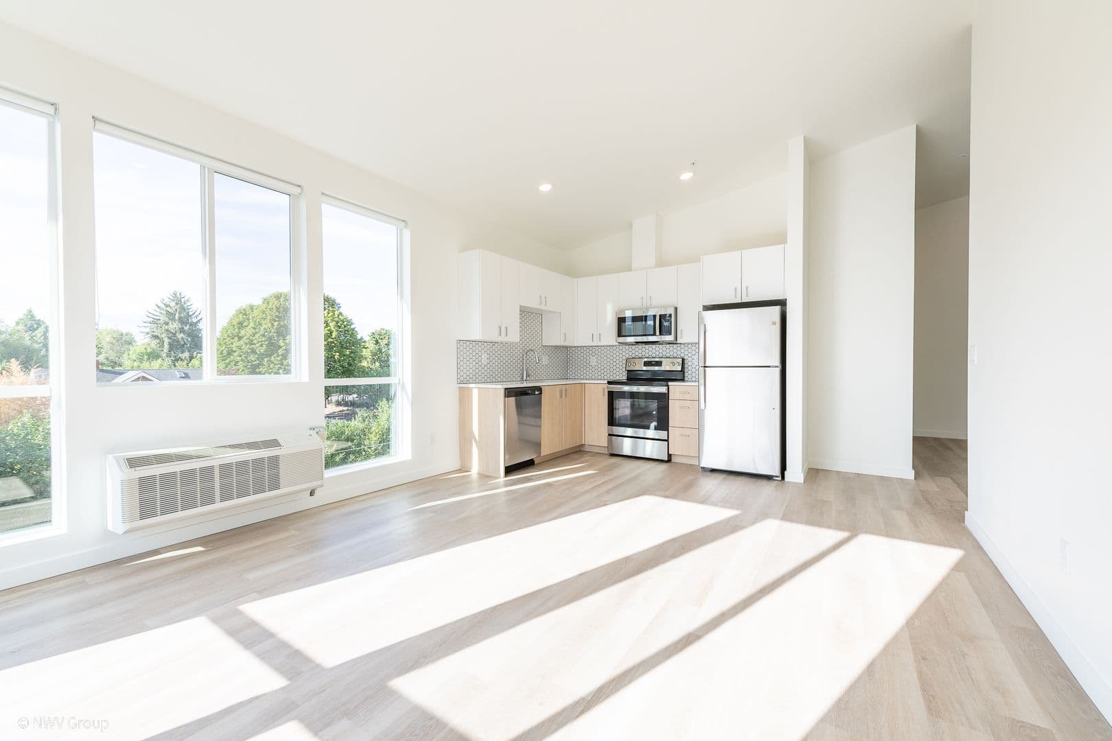 Portland Apartment: 8770 N Willamette